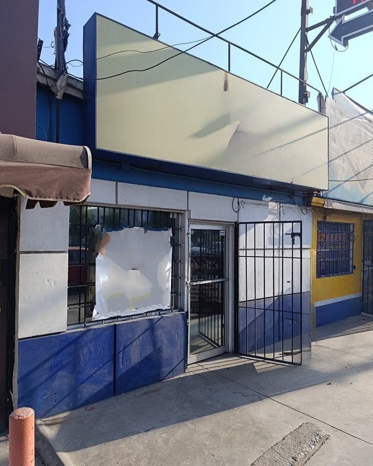 Local Comercial Spot2