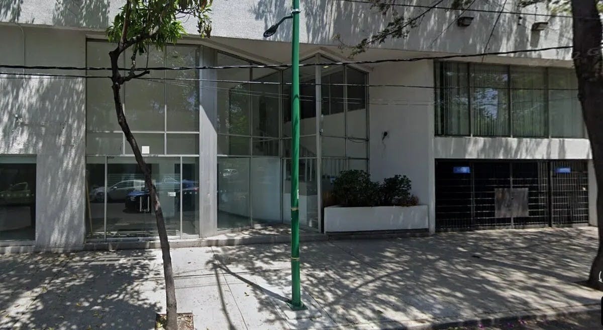 Local Comercial Spot2