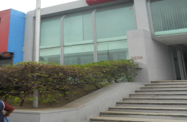 Local Comercial Spot2