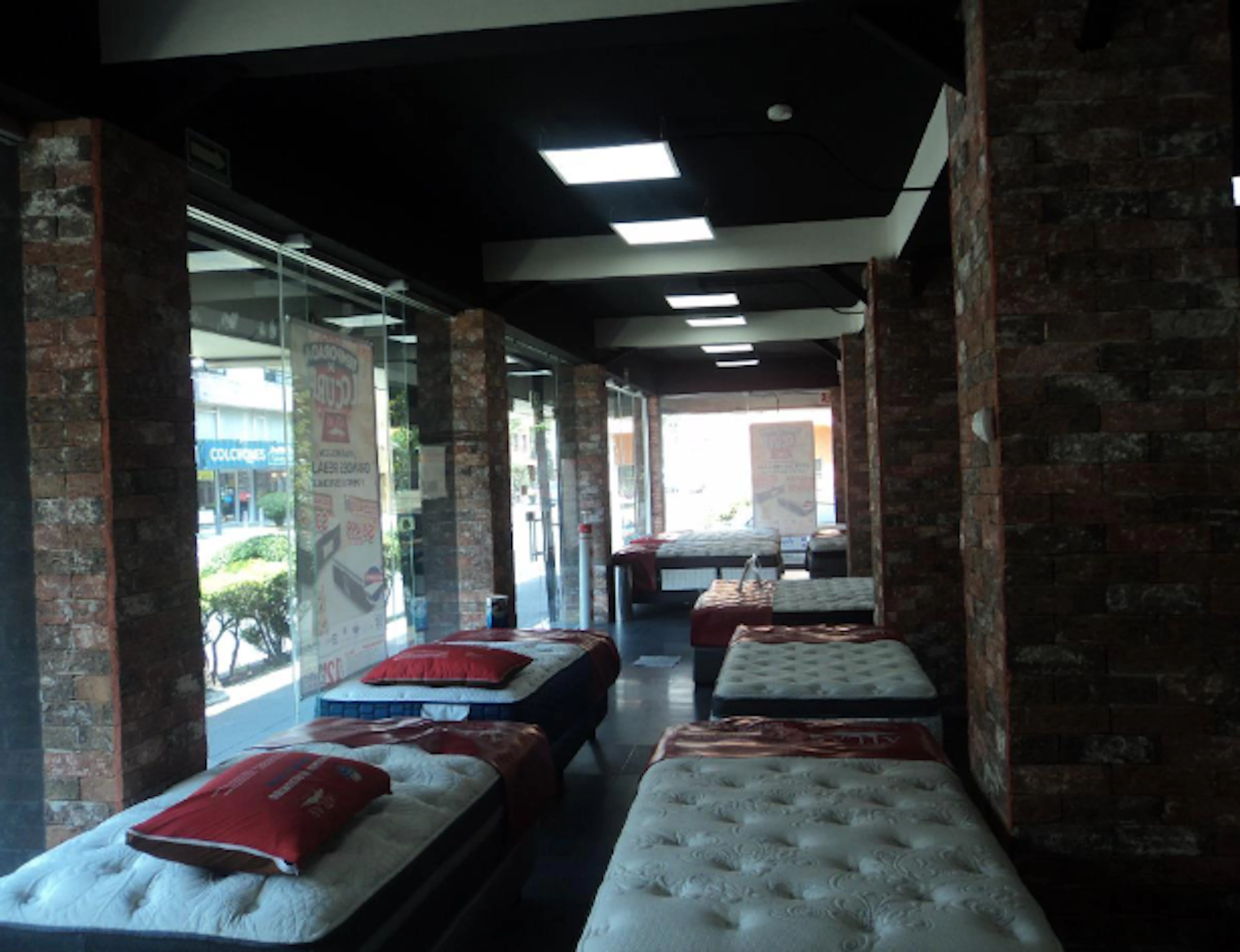 Local Comercial Spot2