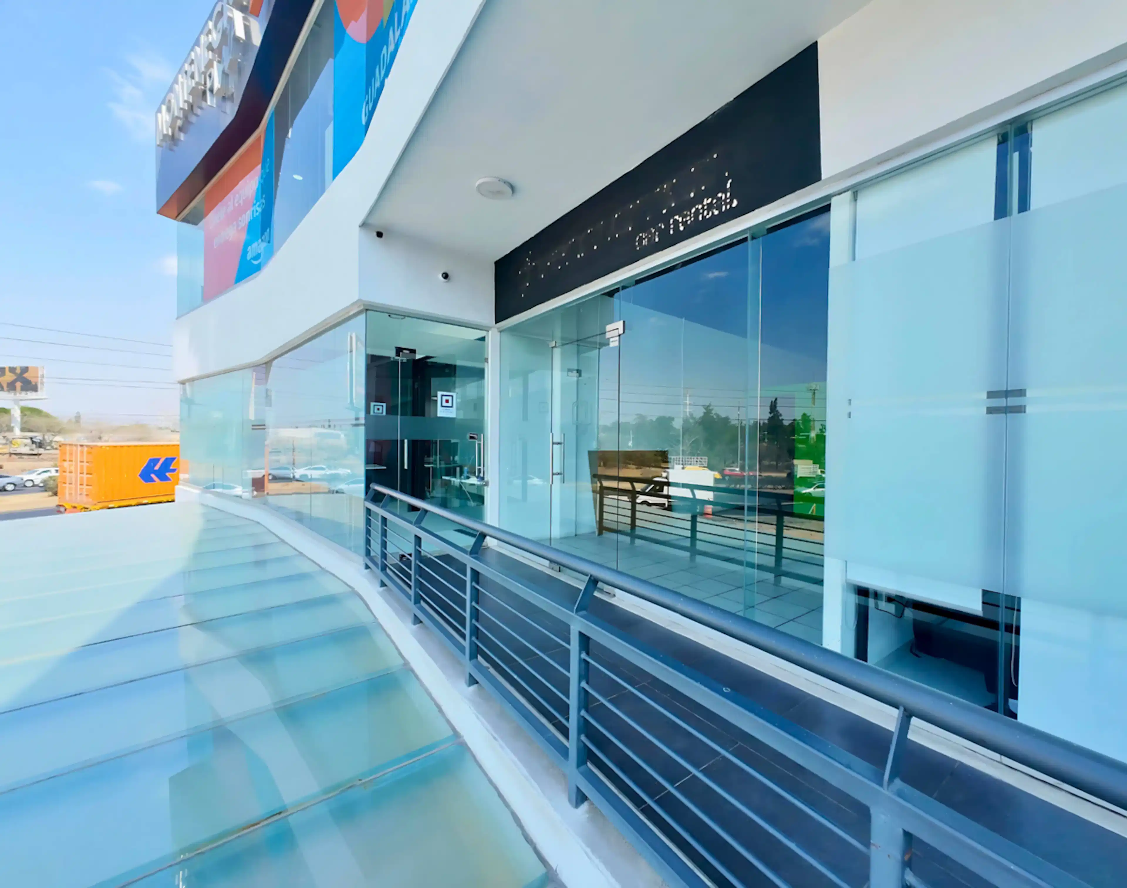Local en renta | 137 m2 | Montenegro Plaza - Carr. GDL - Chapala - Las Pintas