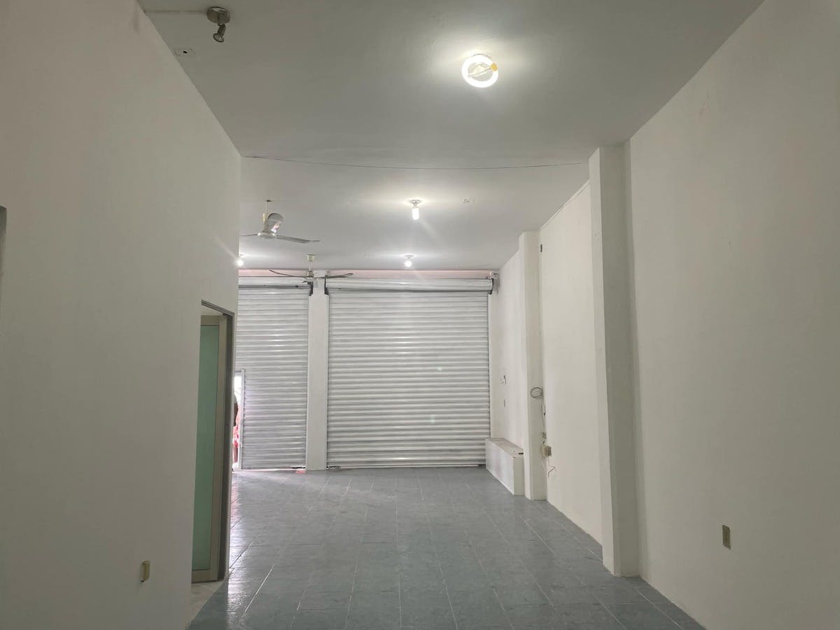 Local Comercial Spot2