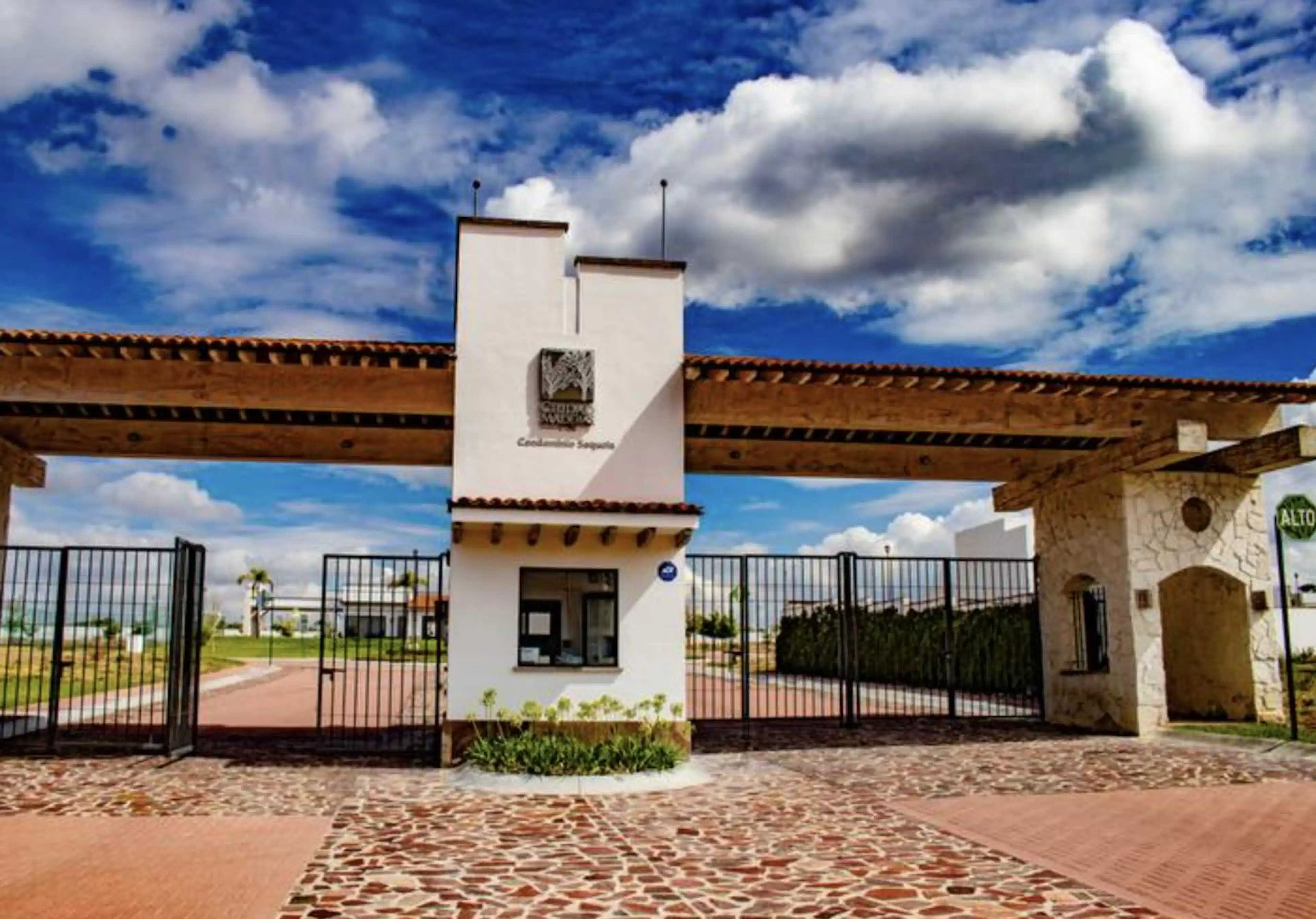 Terreno En Venta En Ciudad Maderas, San Luis Potosí