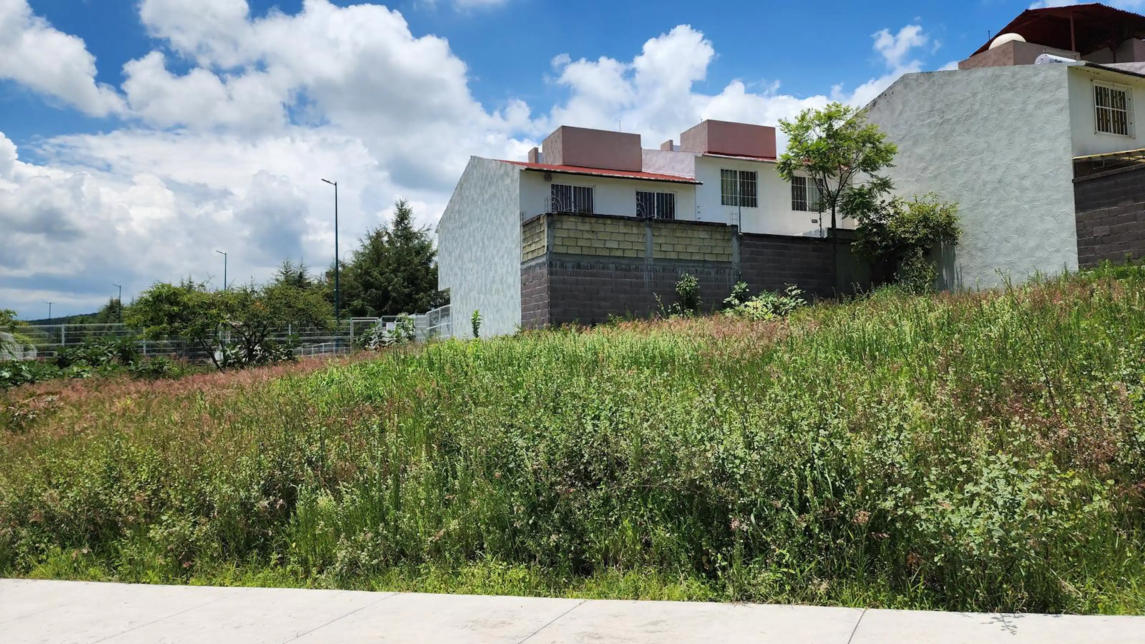 Terreno En En Venta Valle Sur, Tres Marías Para Casa Habitación