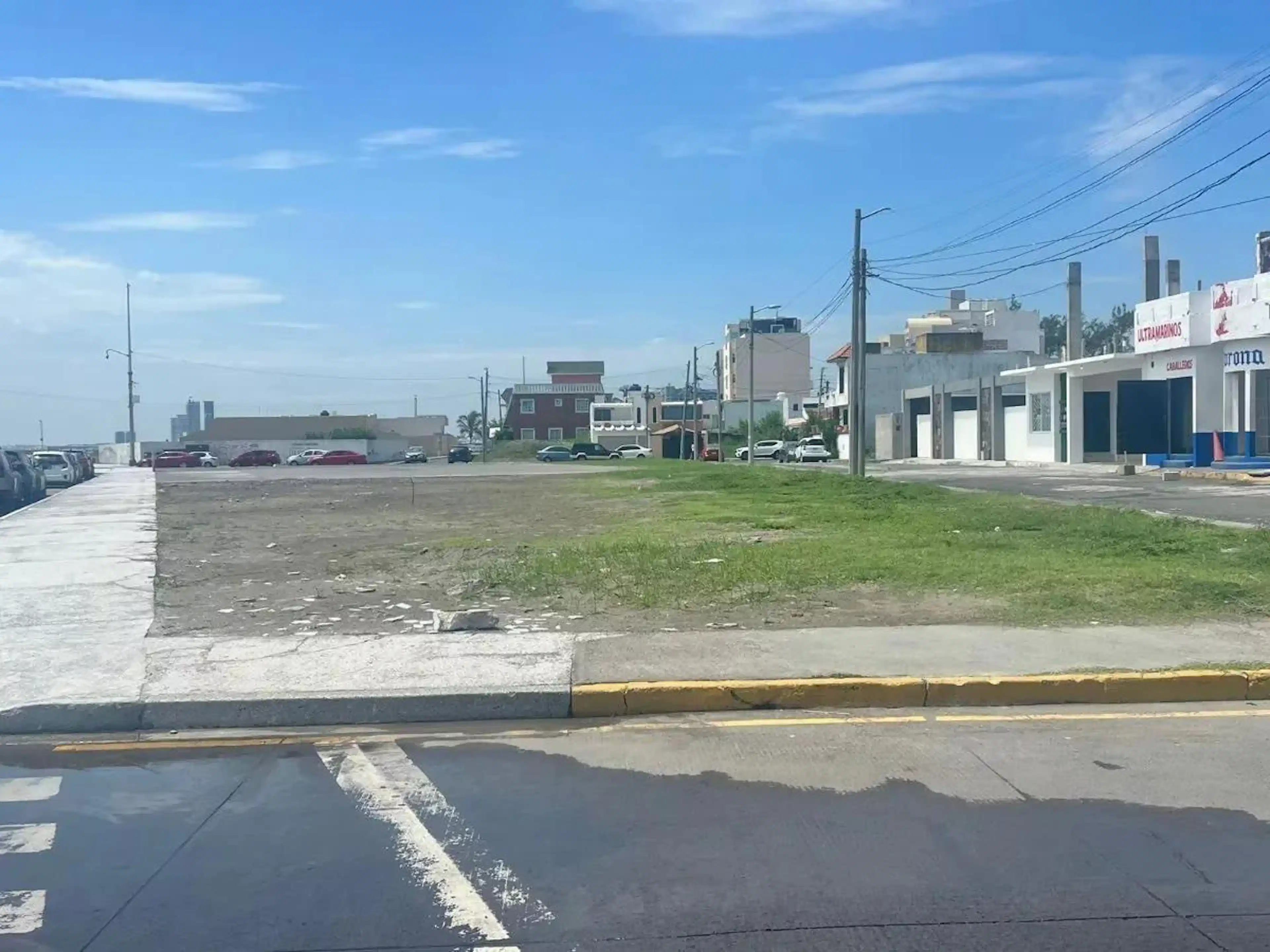Dos Terreno  De 470 Mts Cada Uno Frente A Foro Boca