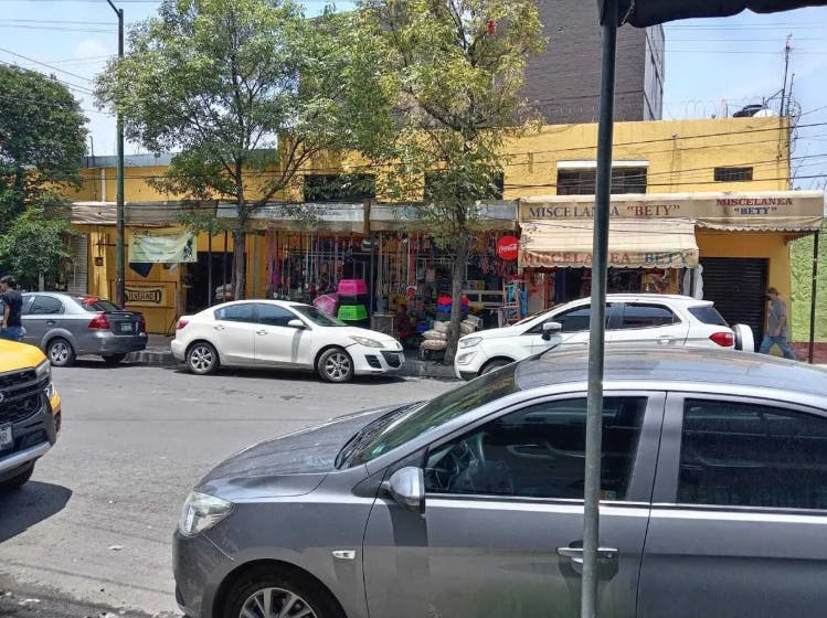 Local Comercial Spot2