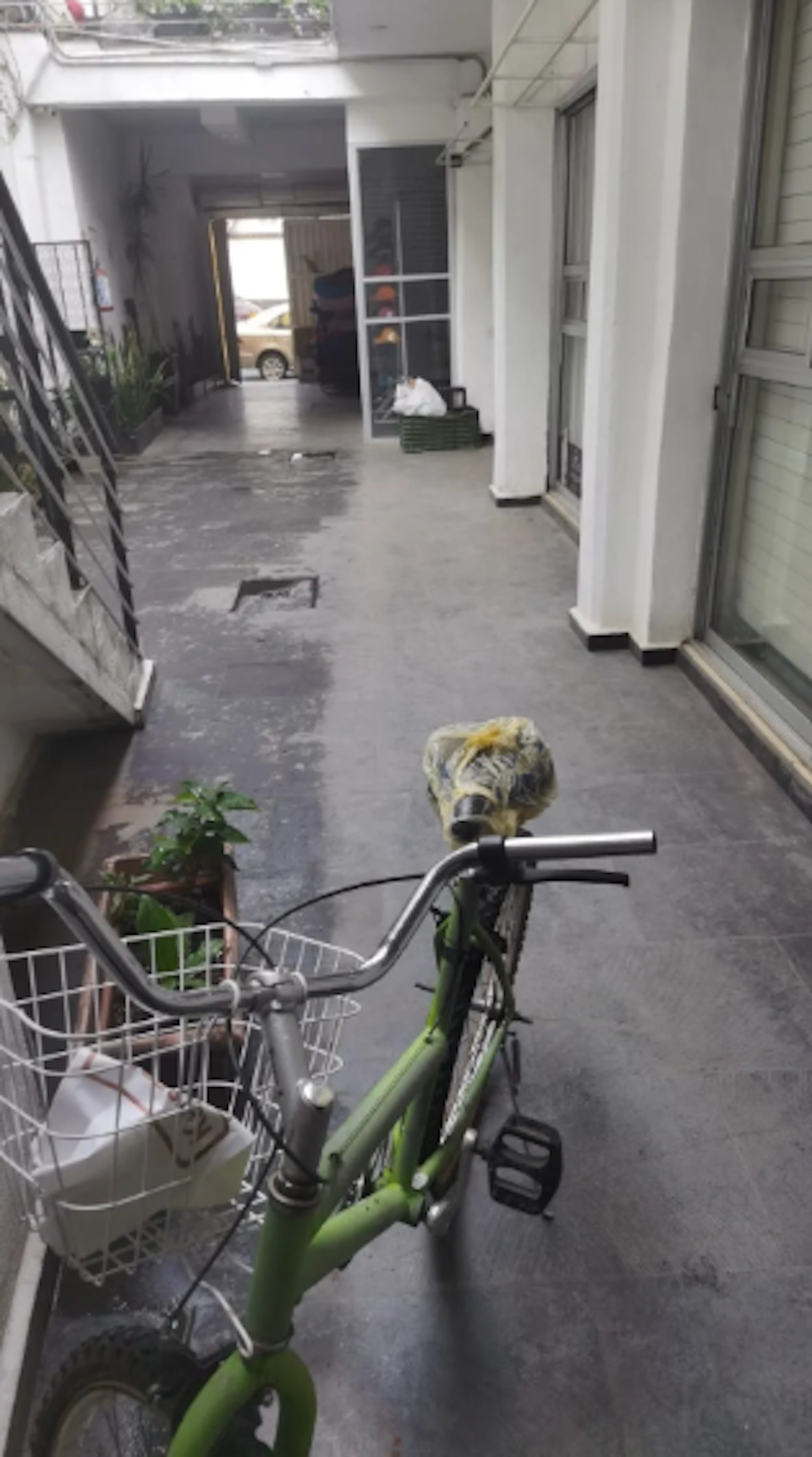 Local Comercial Spot2