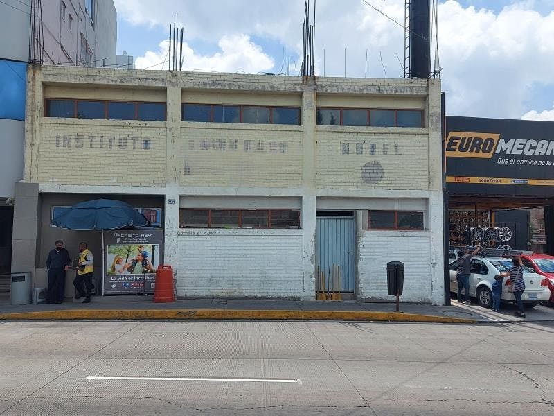 Local Comercial Spot2