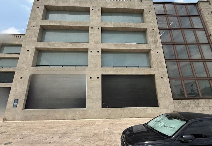 Local Comercial Spot2