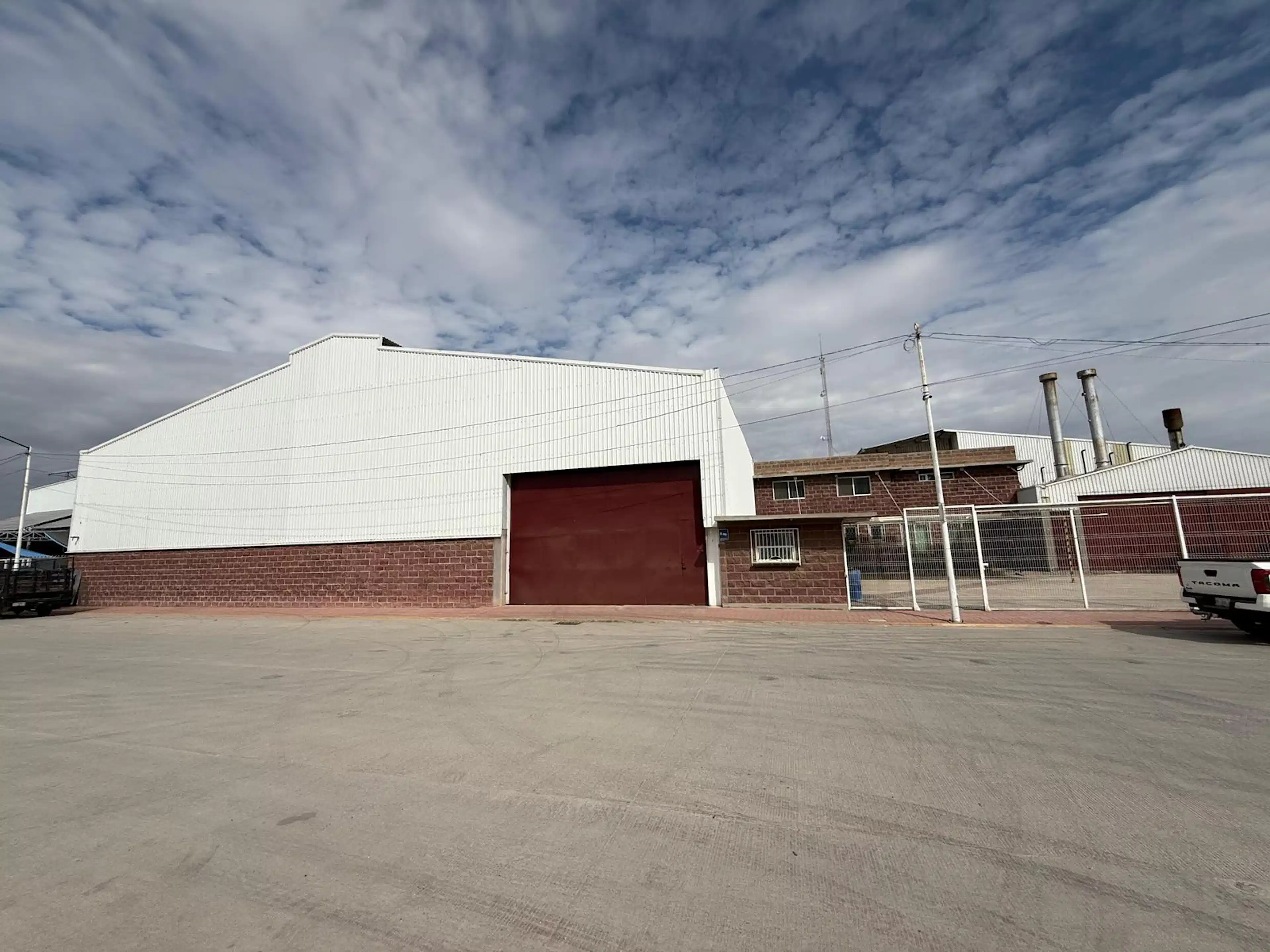 Nave Industrial En Renta O Venta En Antiguo Camino Rancho Farolito S/n