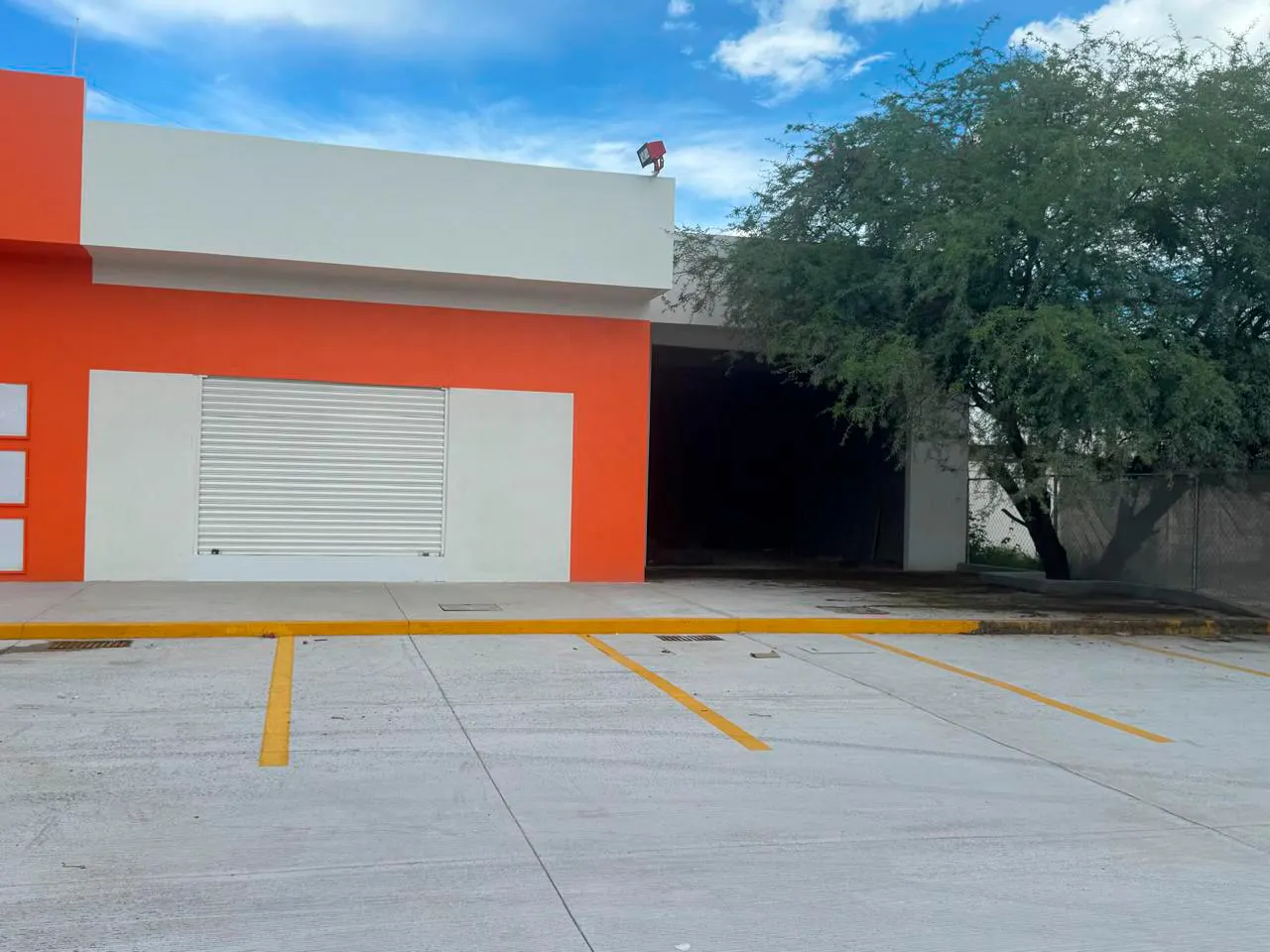 Local Comercial Spot2