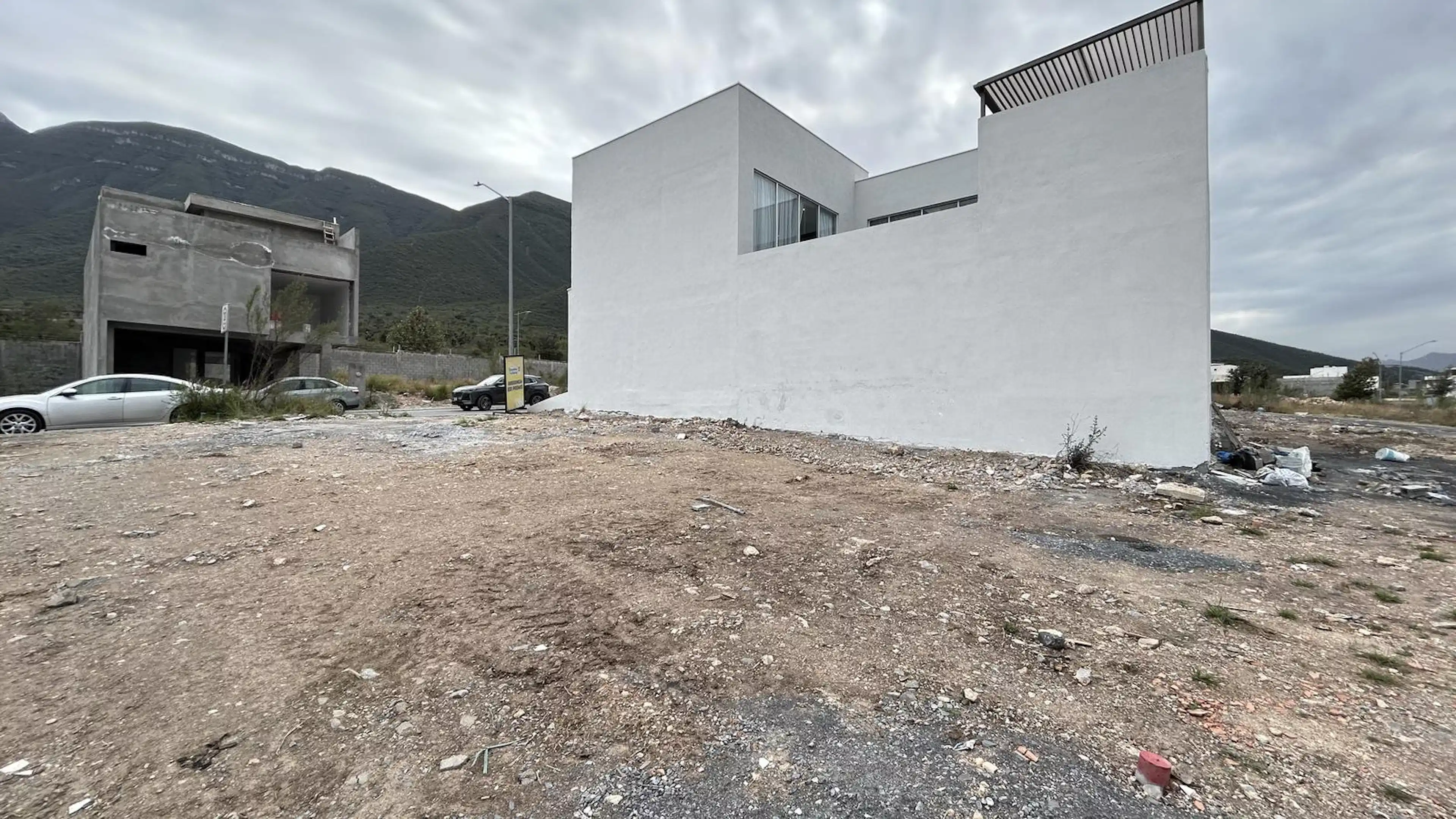 Terreno en  Av. Leones En Privada
