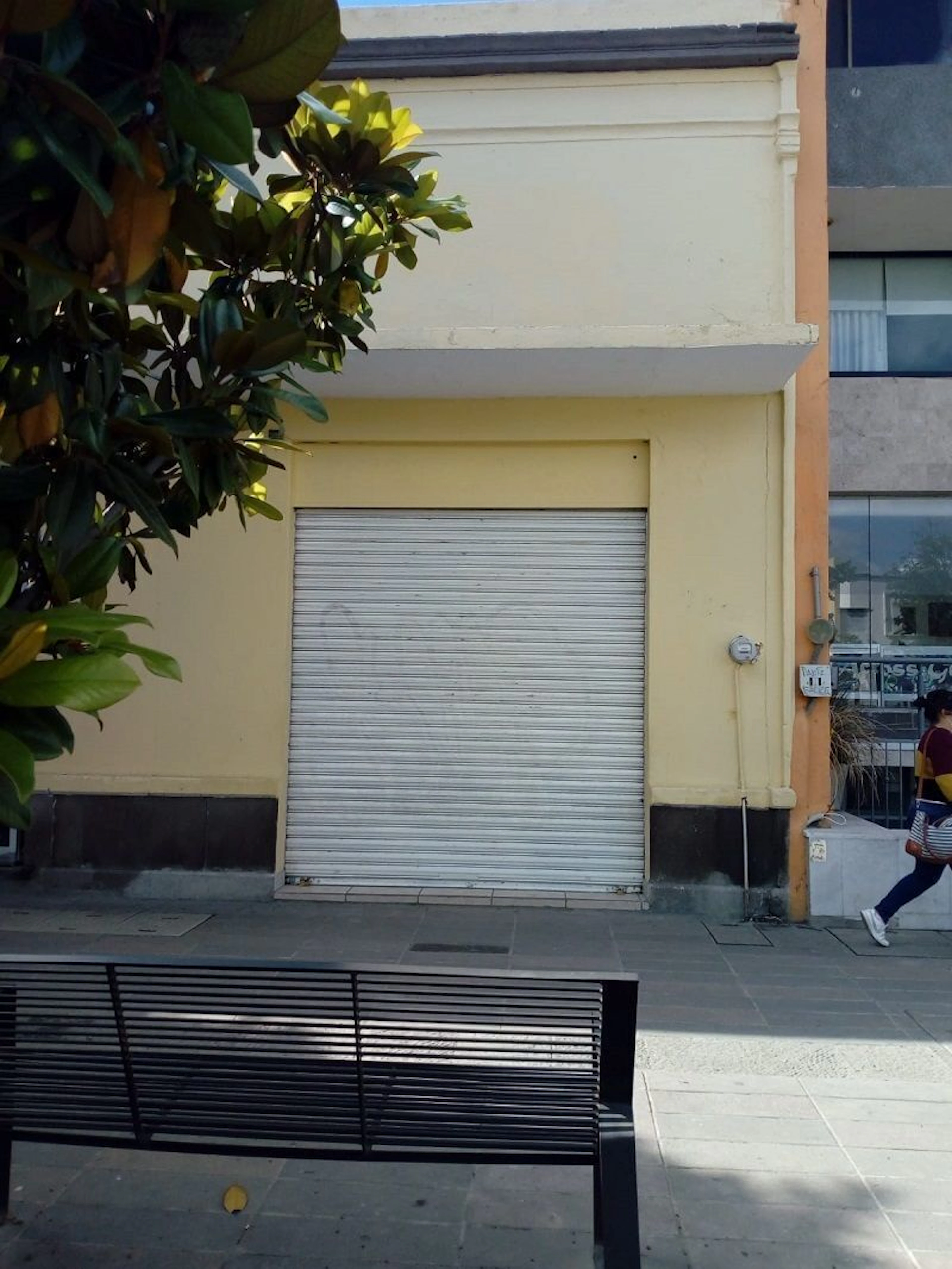 Local Comercial Spot2