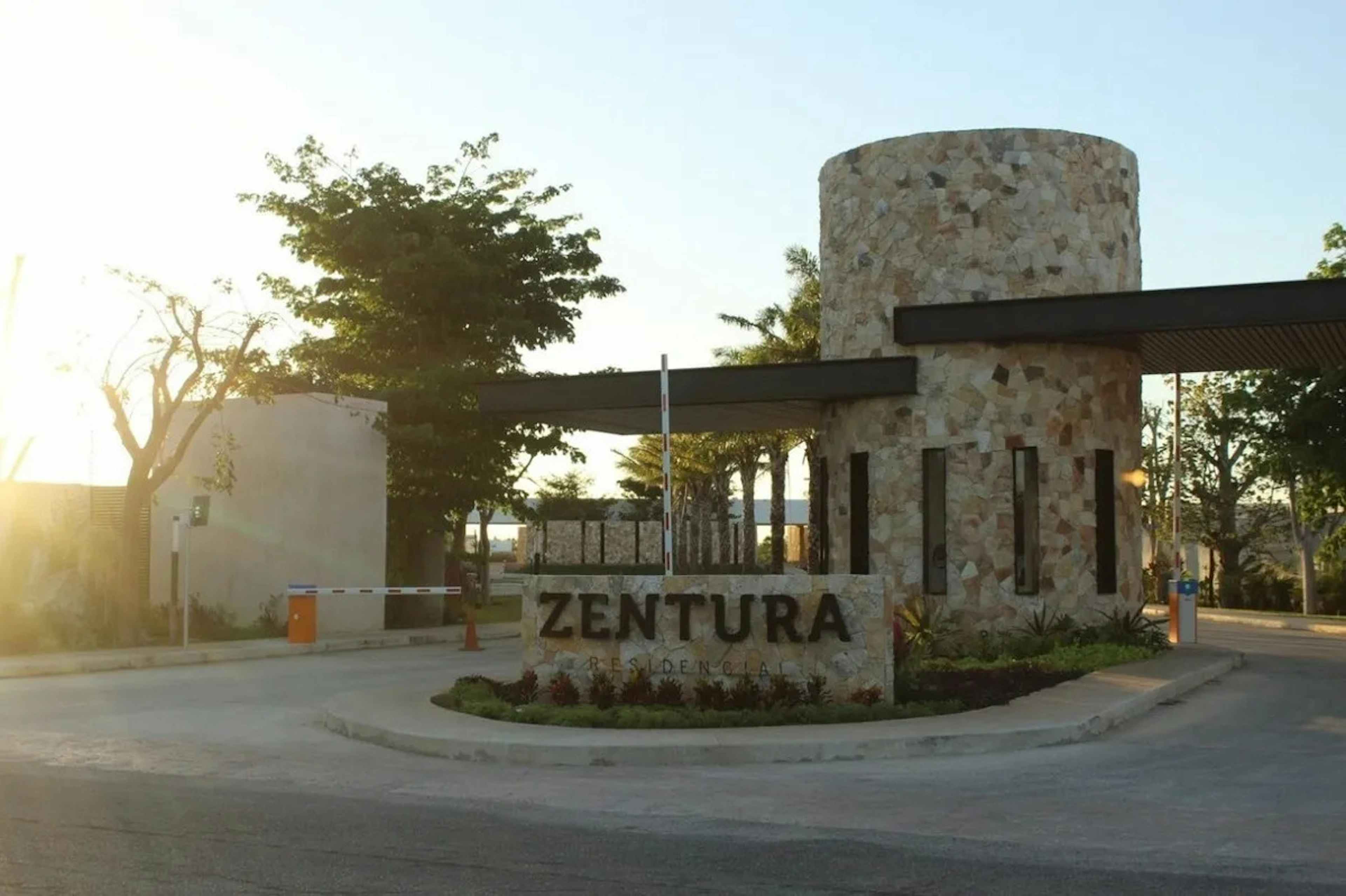 Terreno/lote En Venta Merida, Cholul, Privada Zentura, Entrega Inmediata.