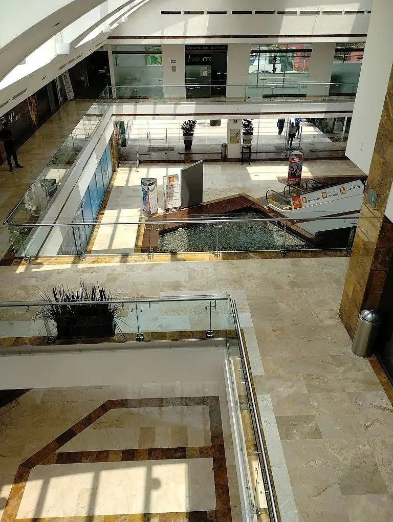 Local Comercial Spot2