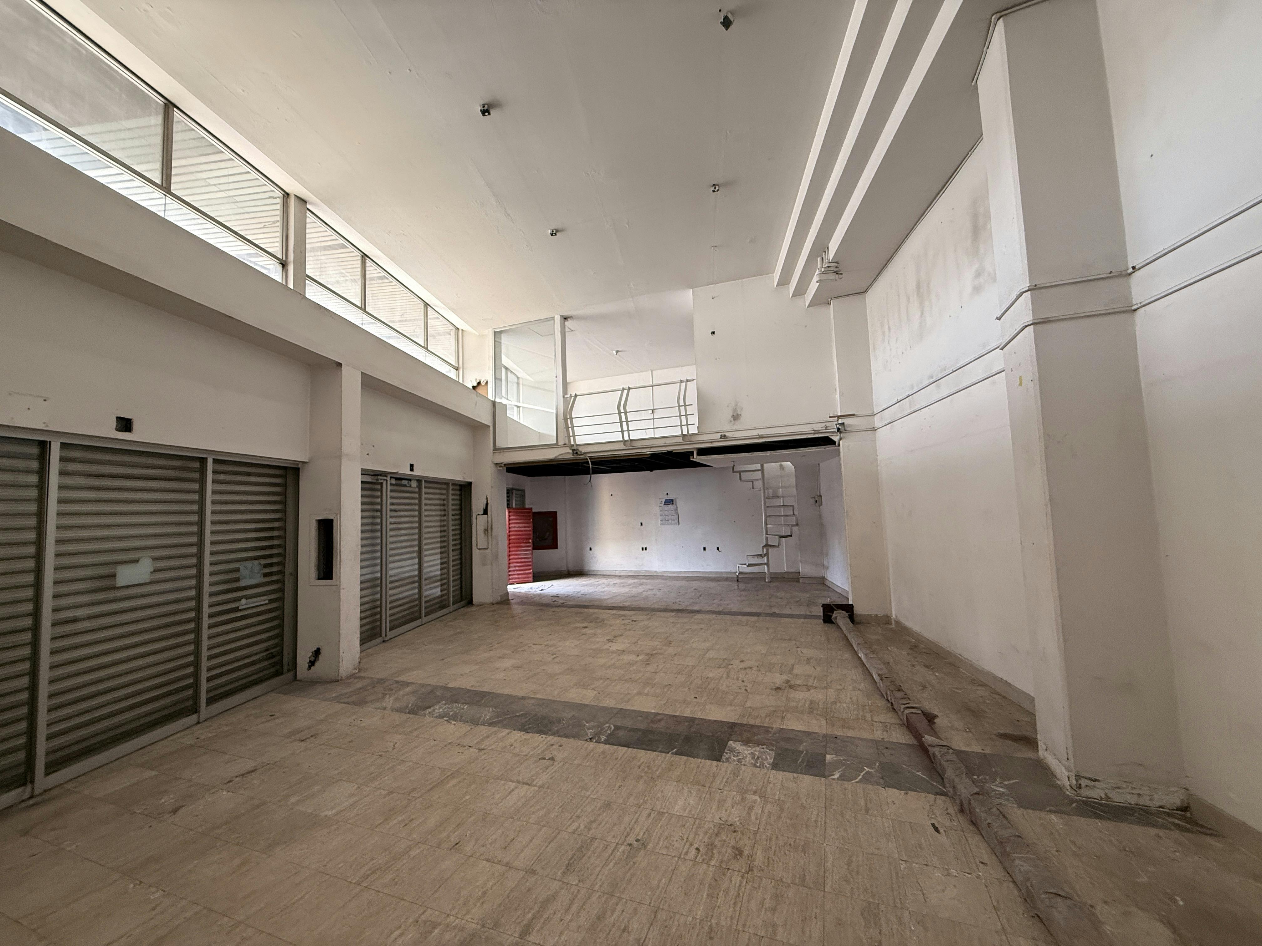 Local Comercial Spot2