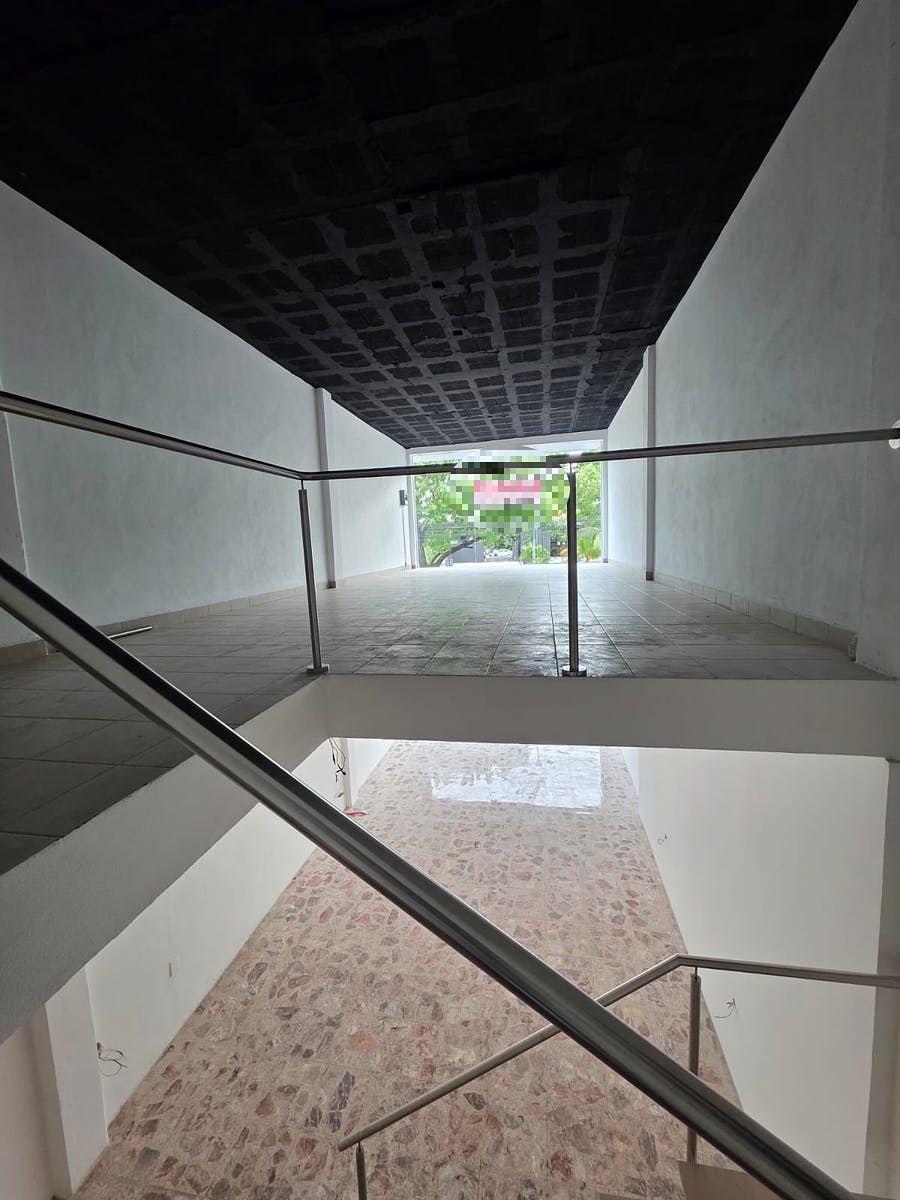 Local Comercial Spot2