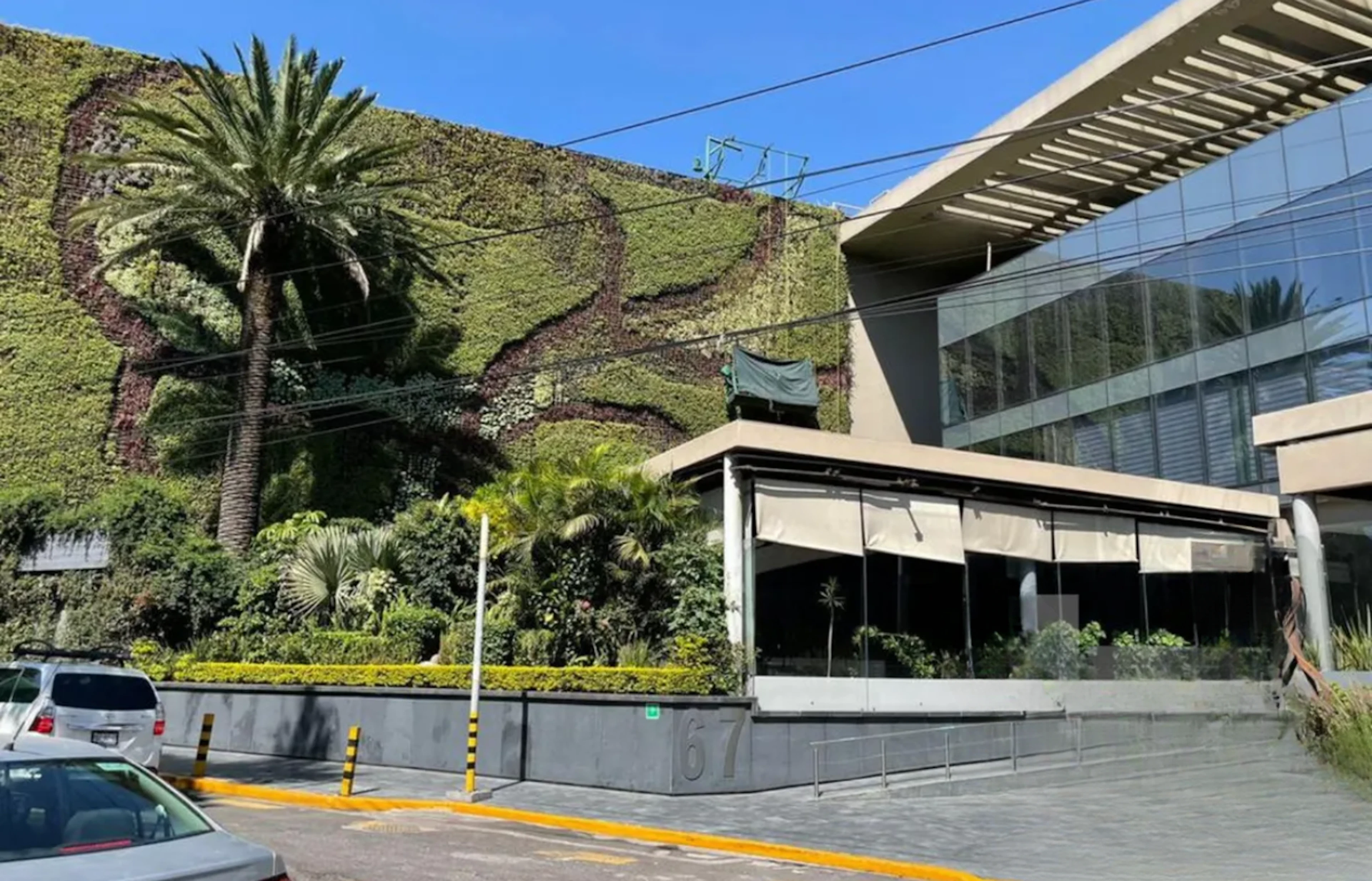 Local Comercial Spot2