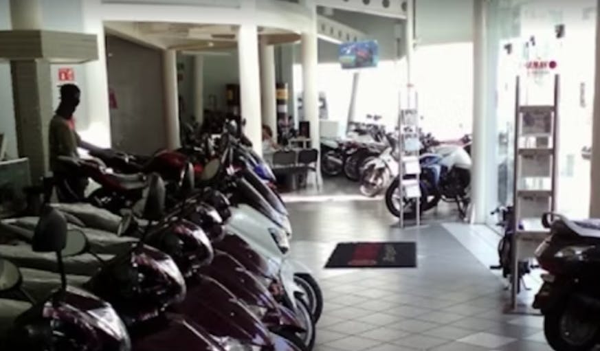 Local Comercial Spot2