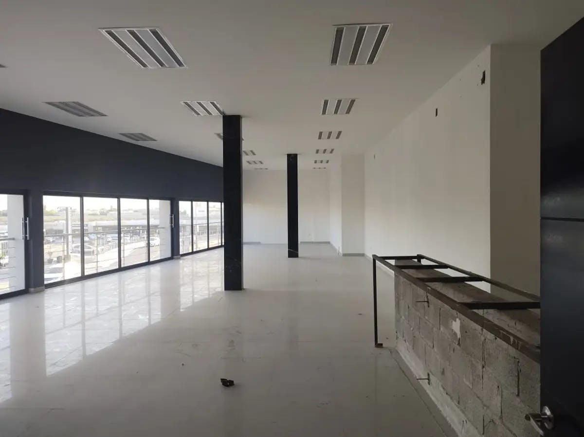 Local Comercial Spot2