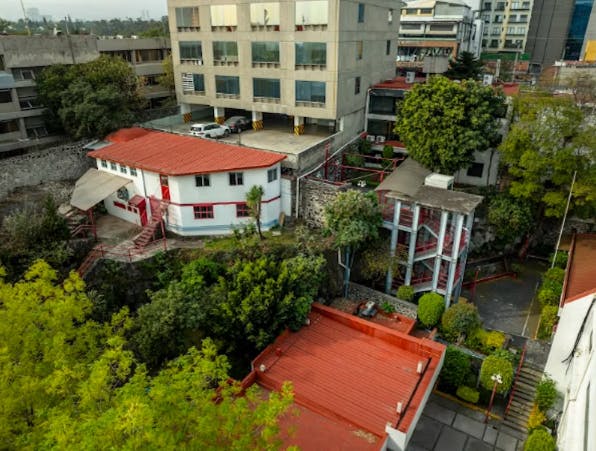 Local Comercial Spot2