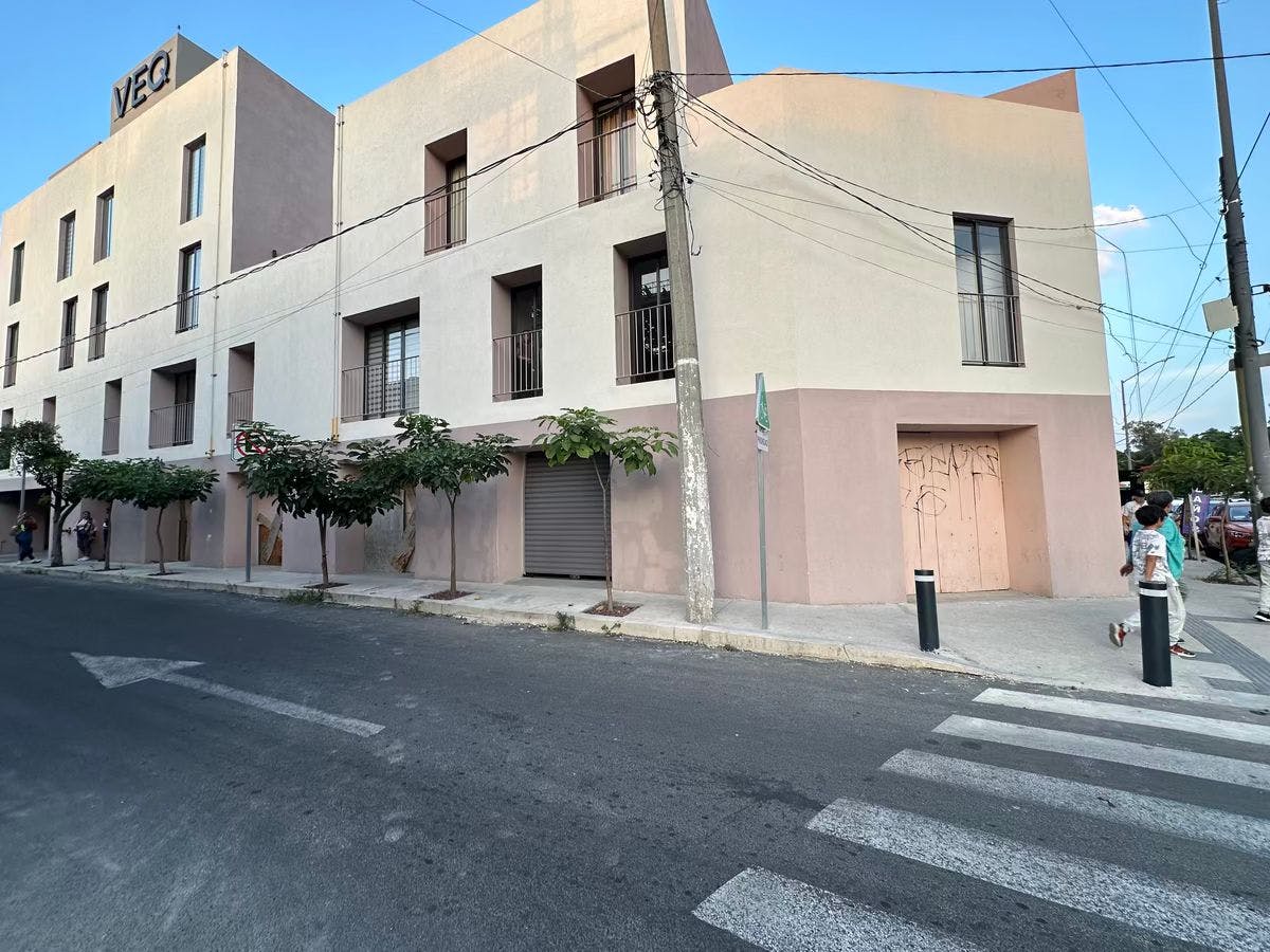 Local Comercial Spot2