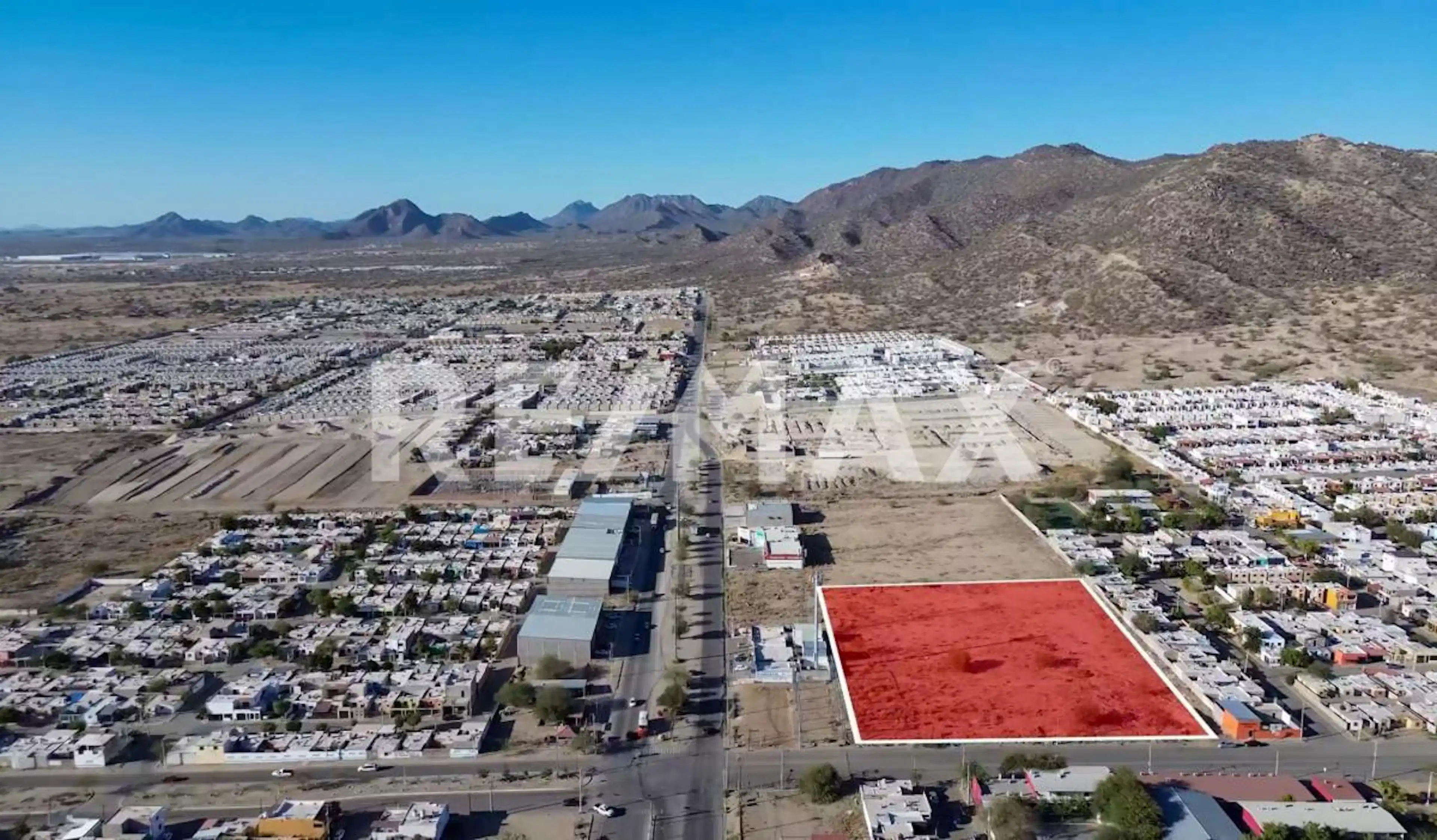 Terreno venta sobre Blvd. Luz Valencia