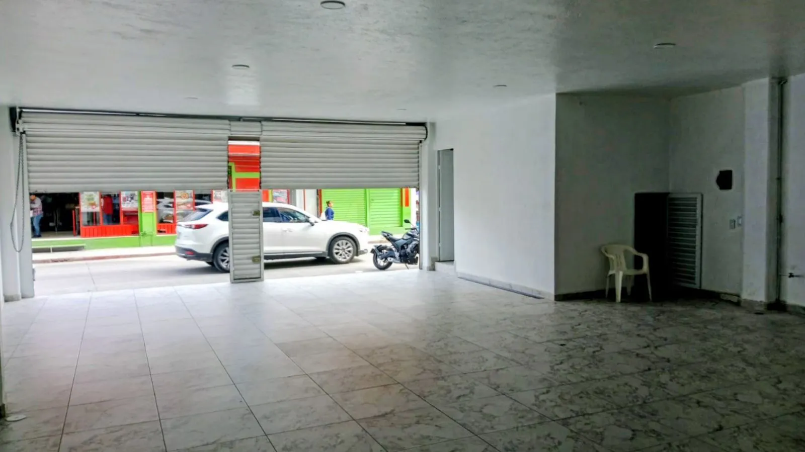 Local Comercial Spot2
