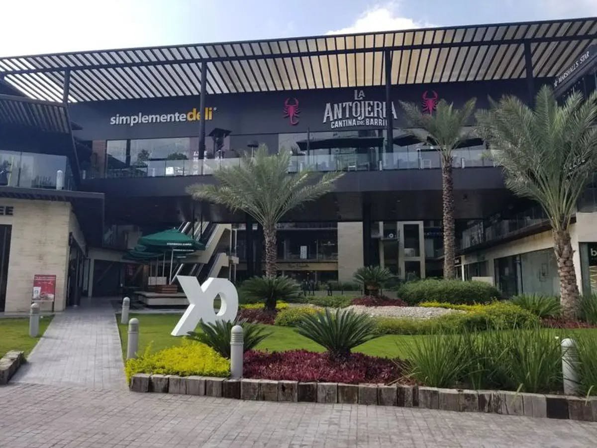 Local Comercial Spot2