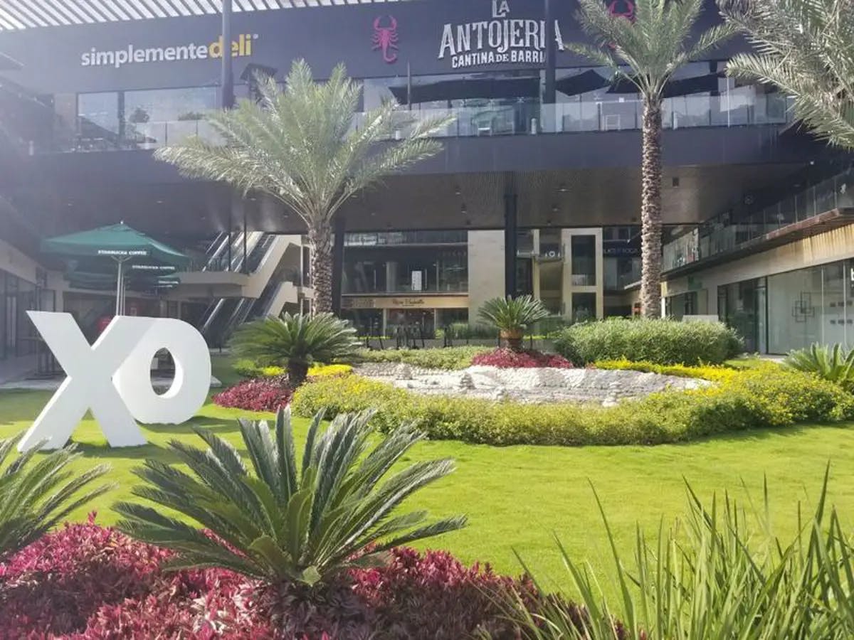 Local Comercial Spot2