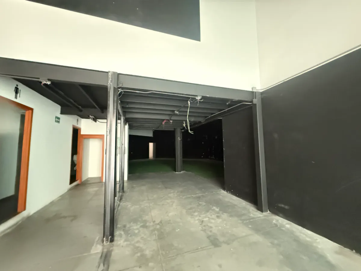Local Comercial Spot2