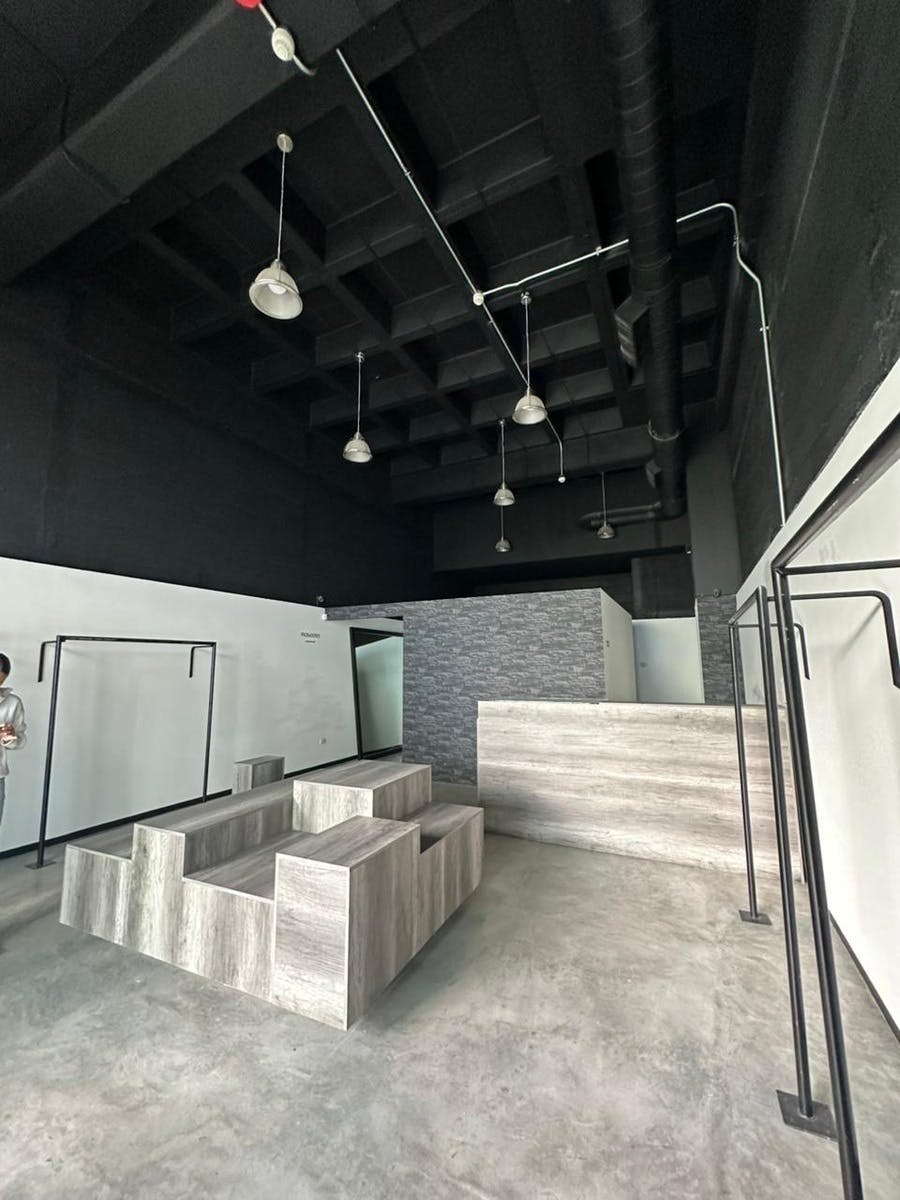 Local Comercial Spot2