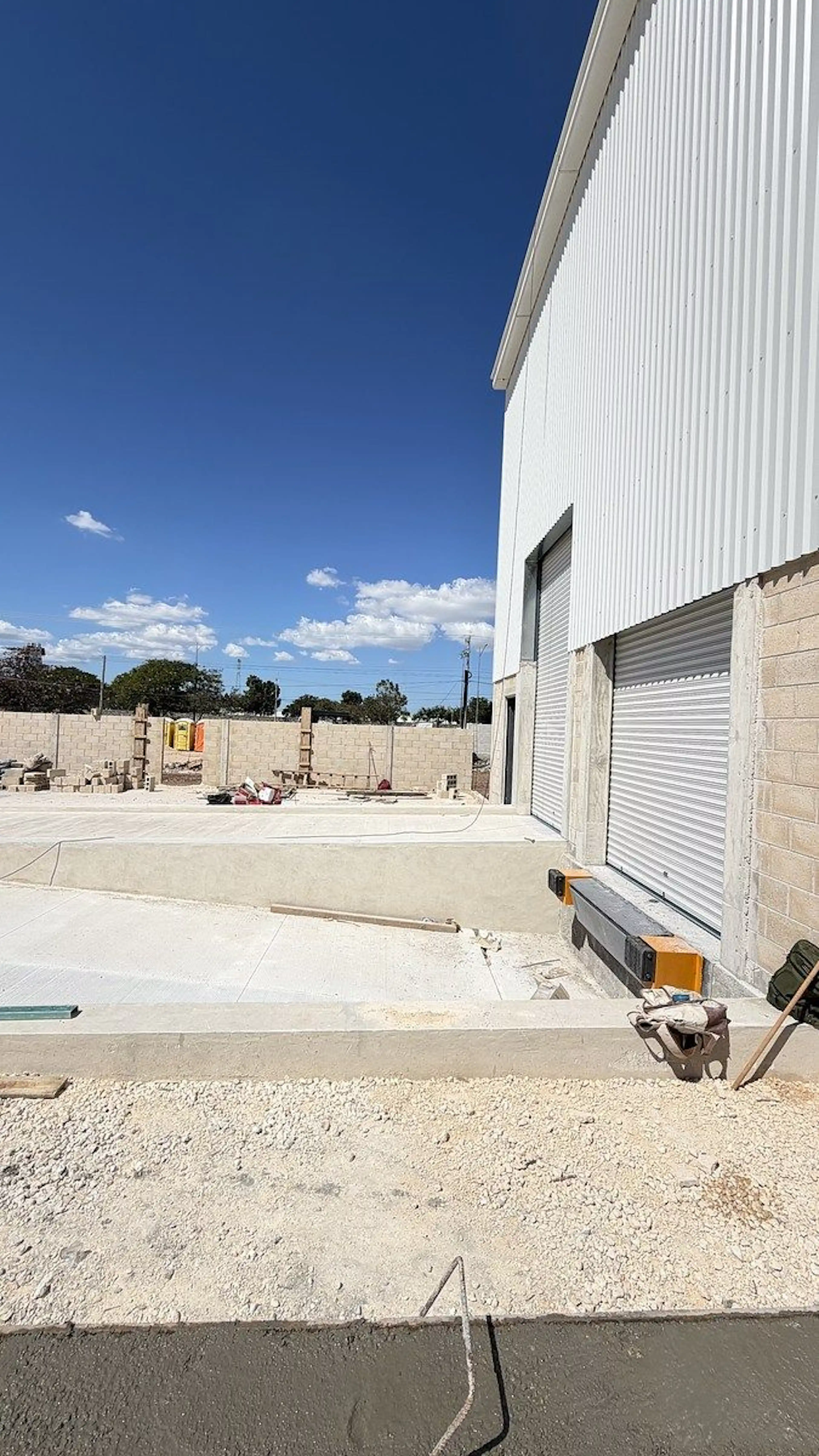 BODEGAS PERIFERICO MODULOS 300 M2 Y 400 M2 CON POSIBLE TRIFASICA