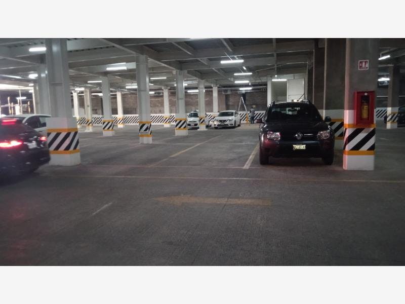 Local Comercial Spot2