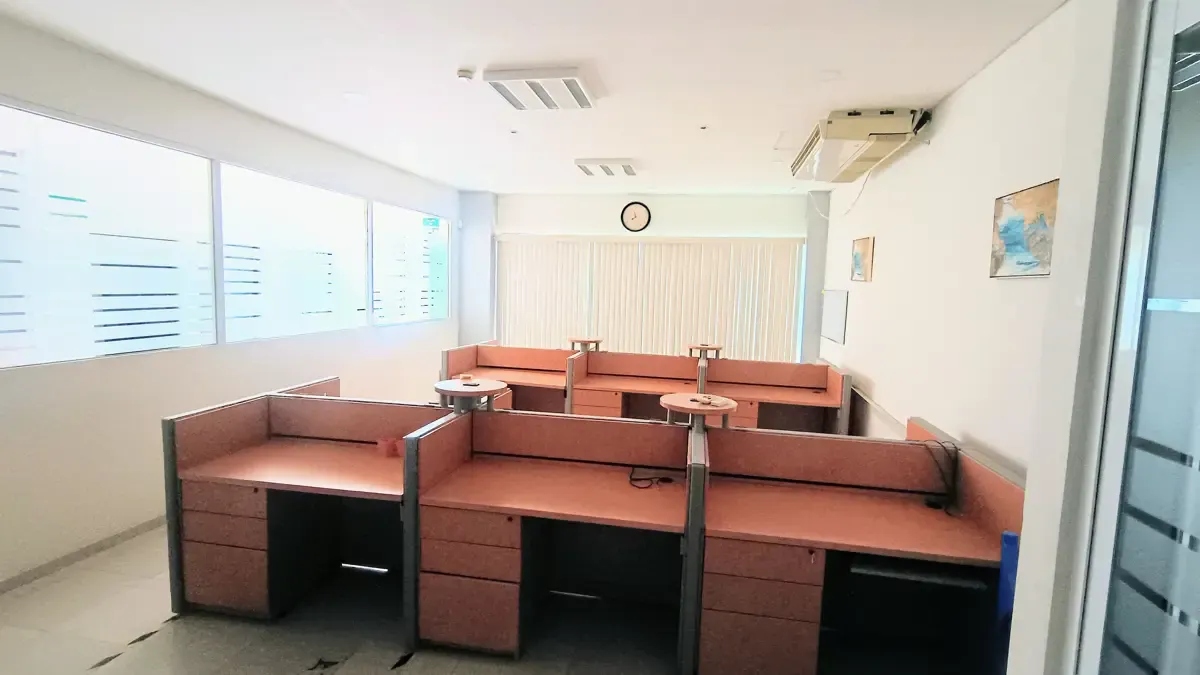 Local Comercial Spot2