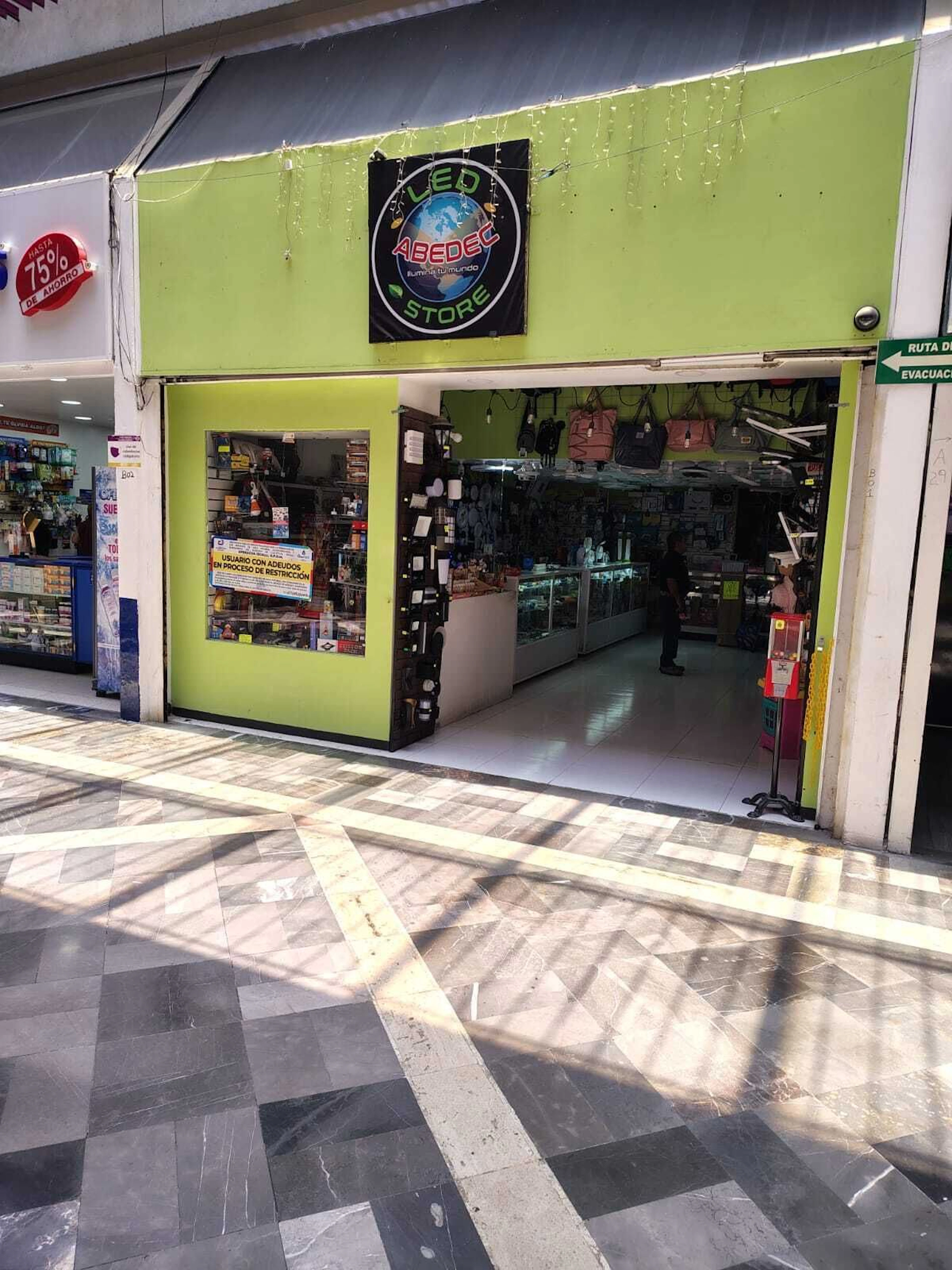 Local Comercial Spot2