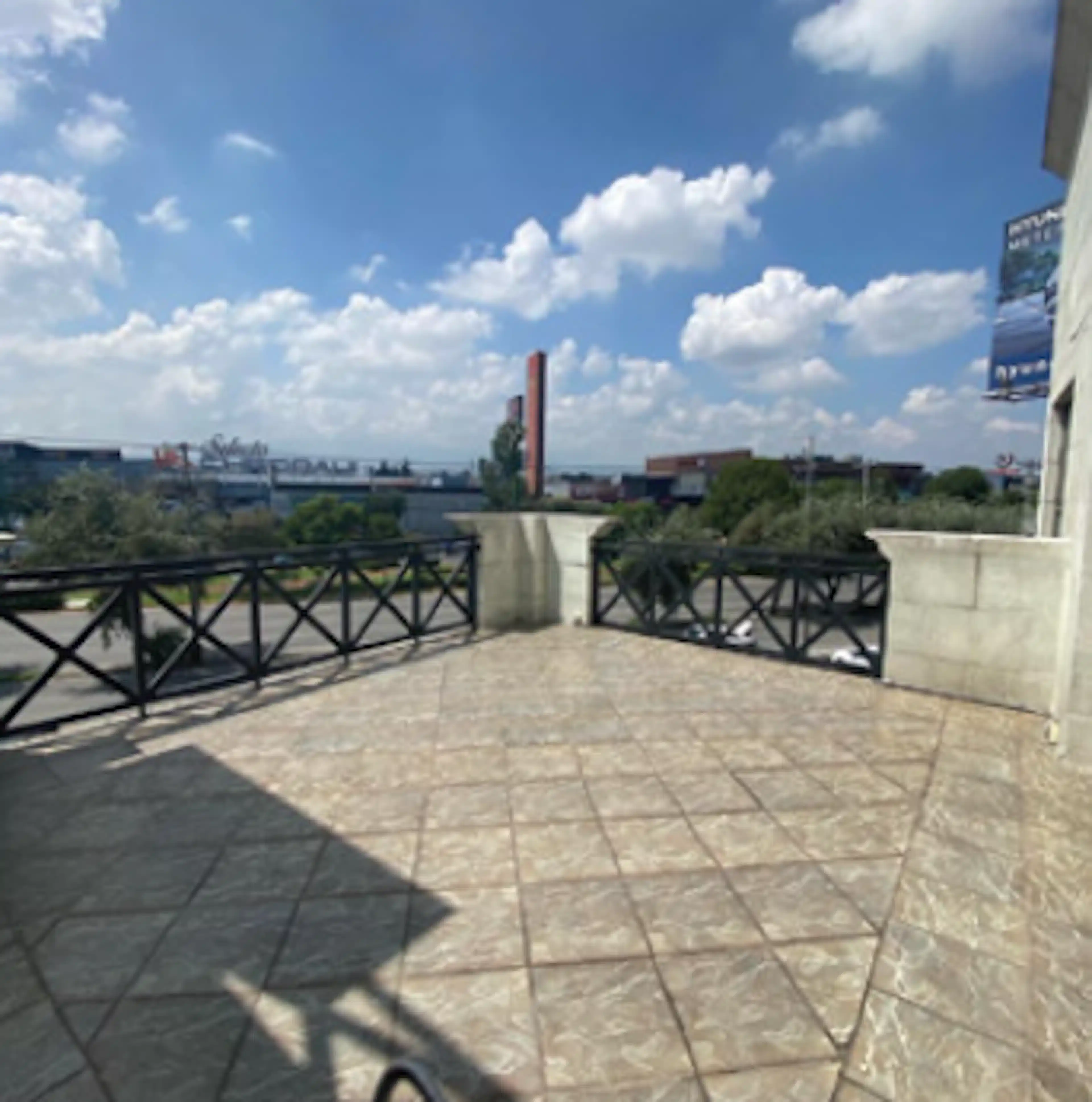 Peninzula Plaza