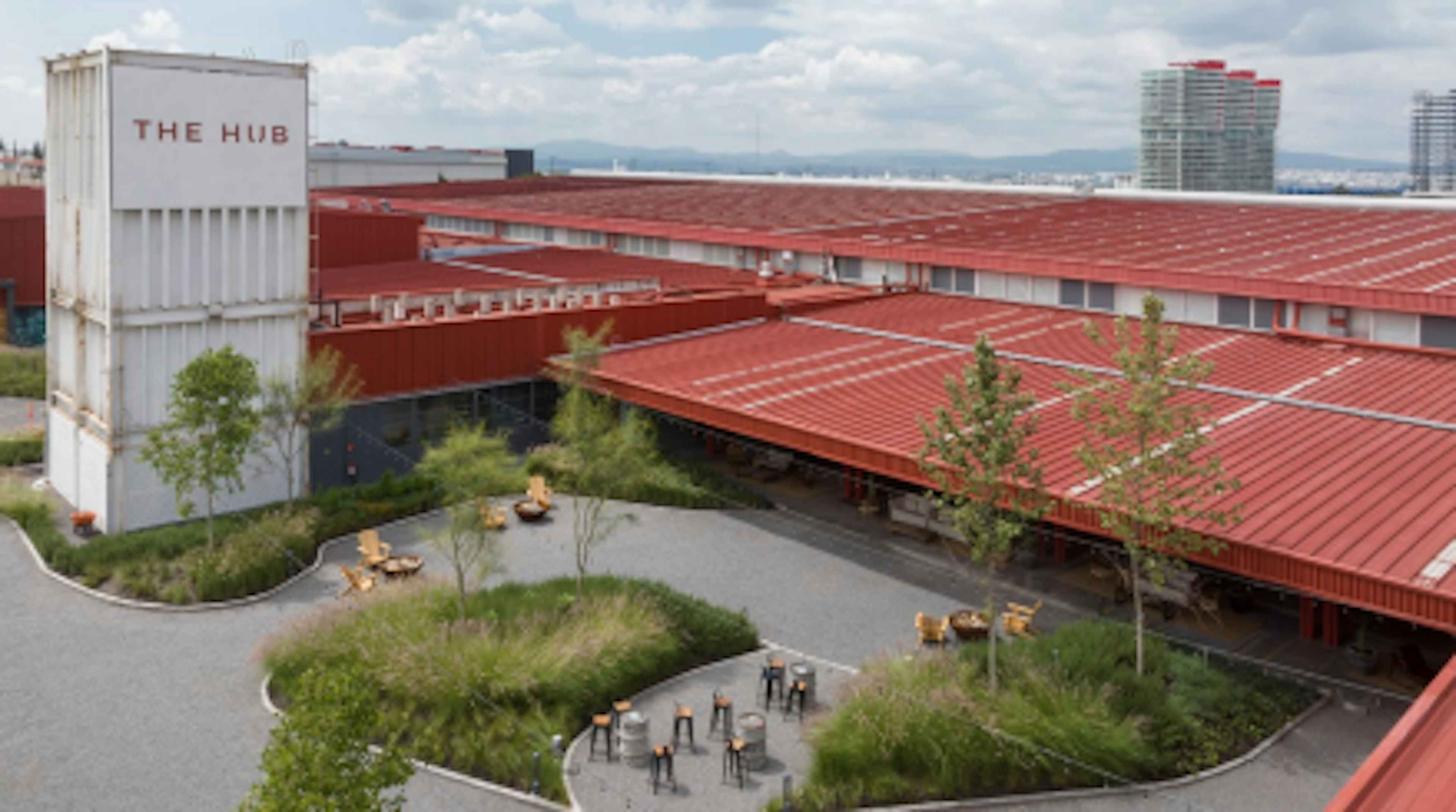 Terrenos De Uso Mixto En Boulevard Bernardo Quintana