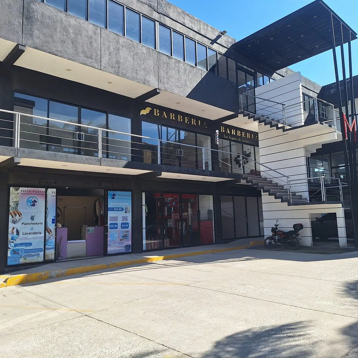 Local Comercial Spot2