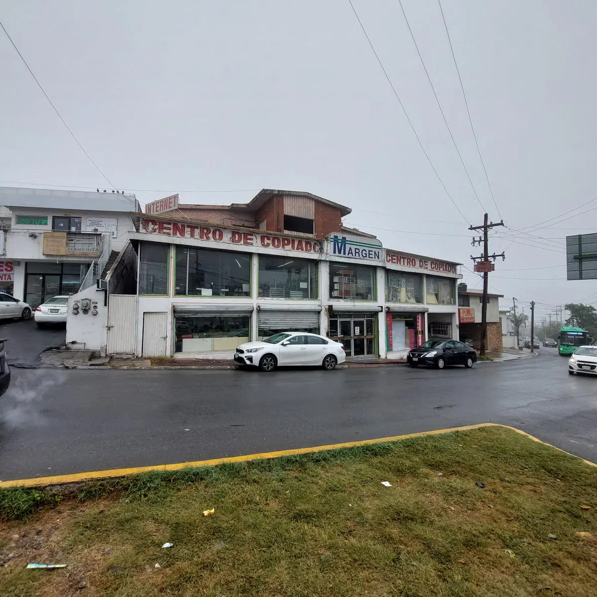Local Comercial Spot2