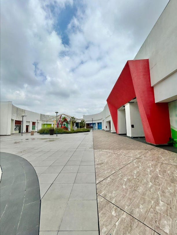 Local Comercial Spot2