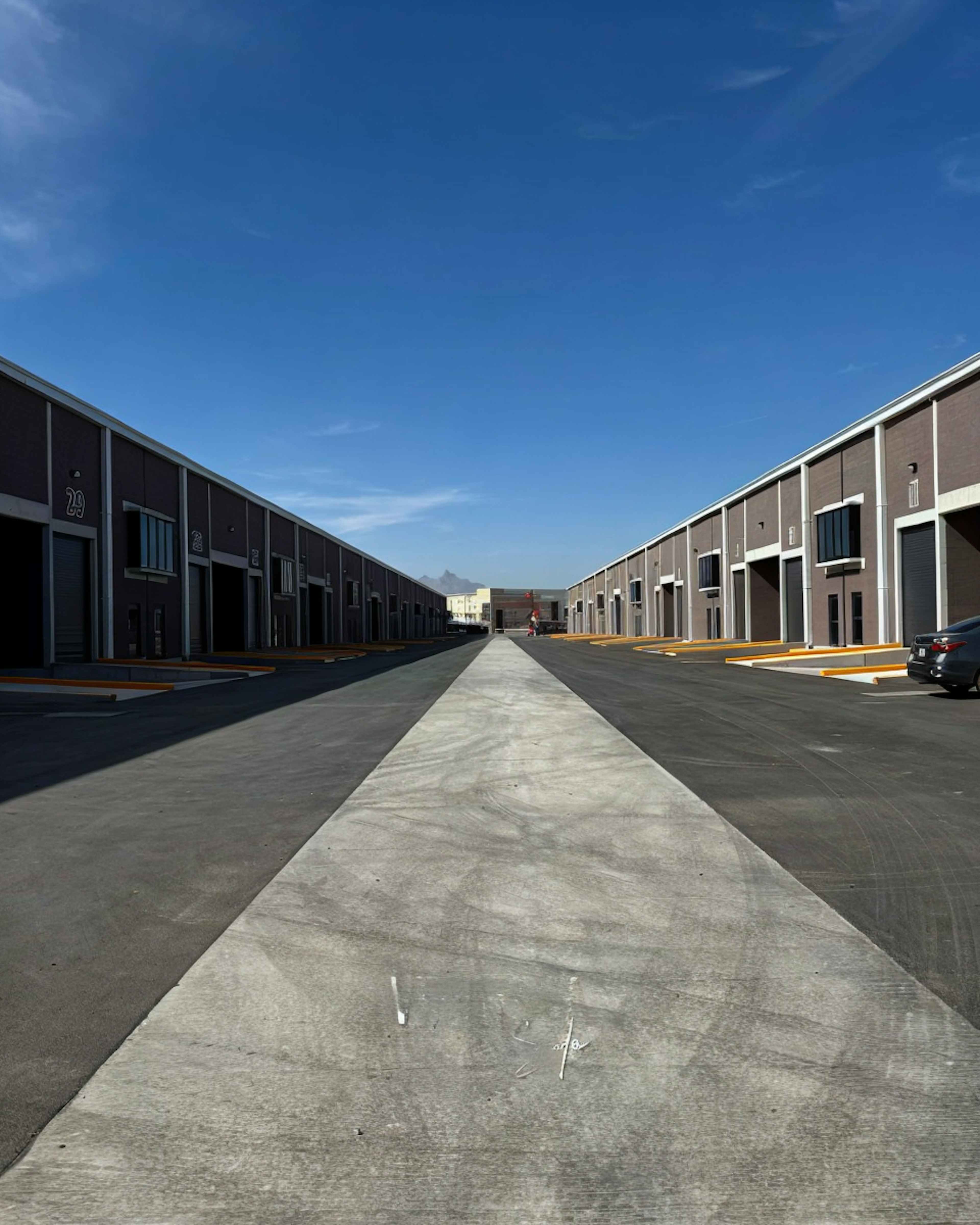 Las Torres, Zona Industrial 1