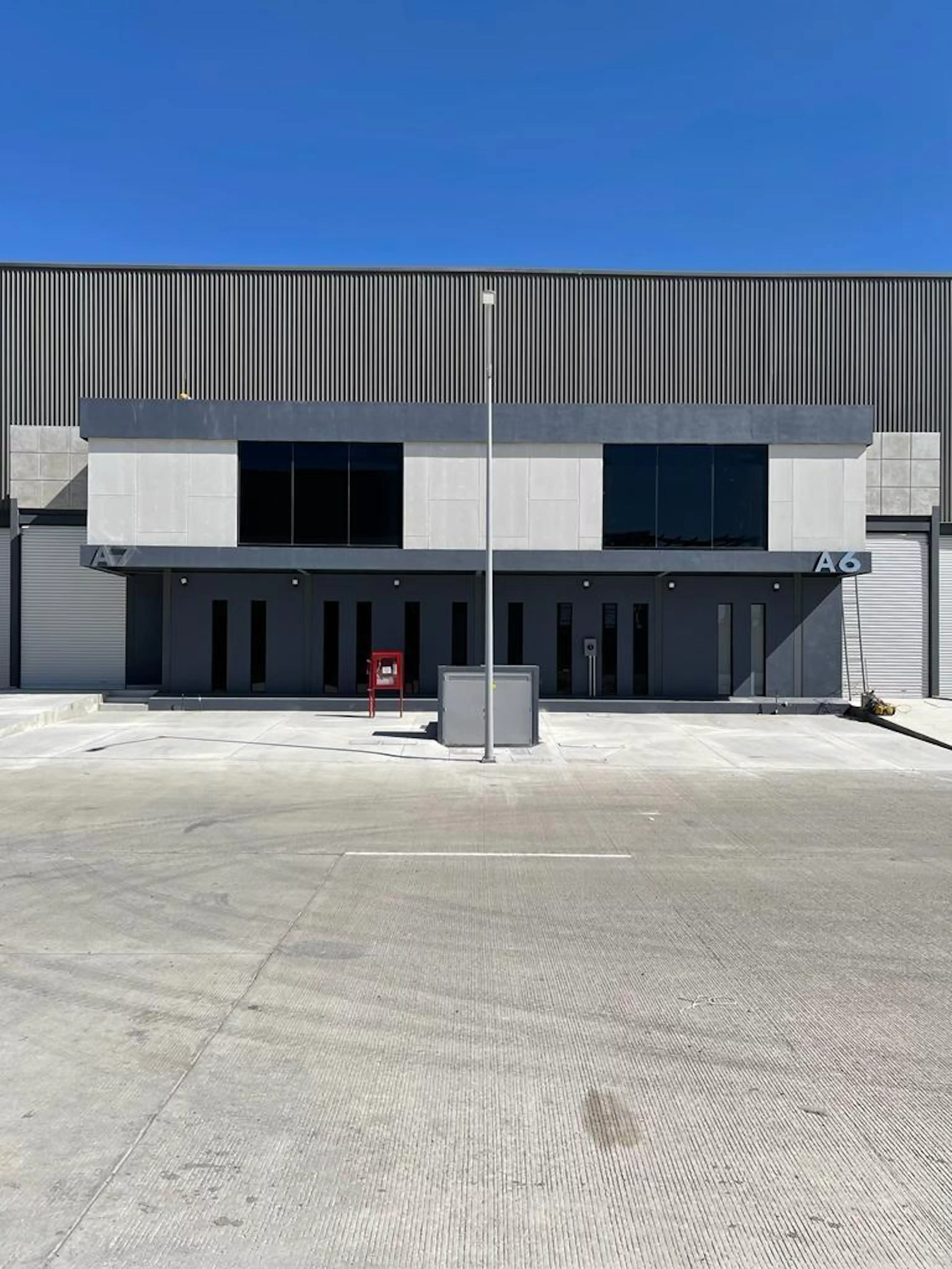 BODEGA EN VENTA EN GUADALUPE 800MT2 S/N