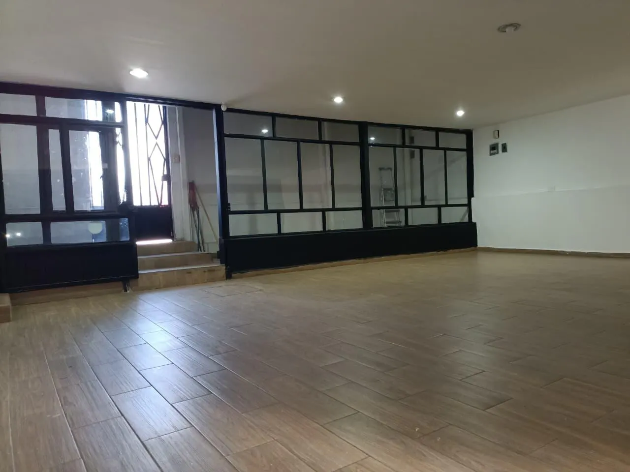 Local Comercial Spot2