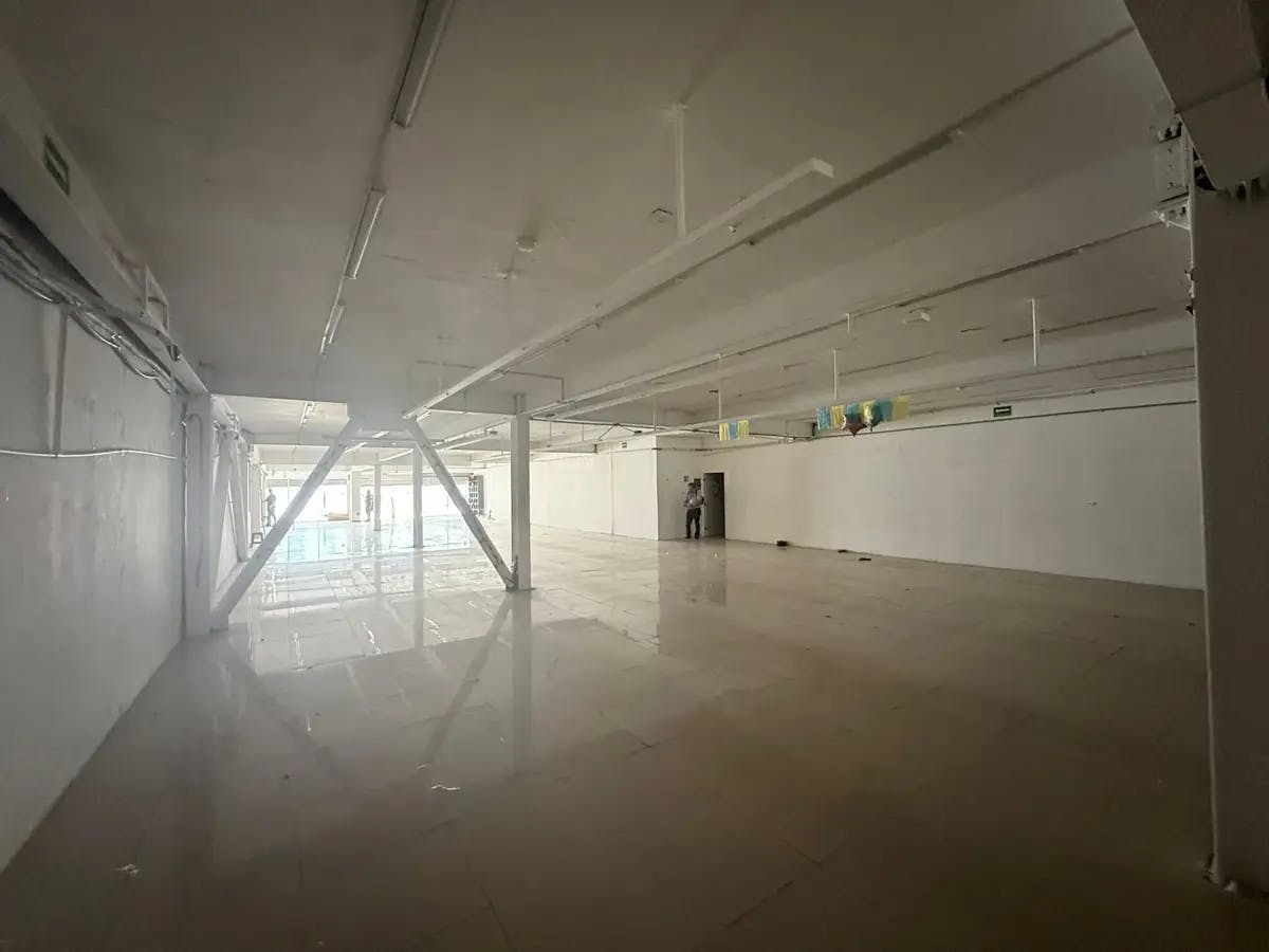 Local Comercial Spot2