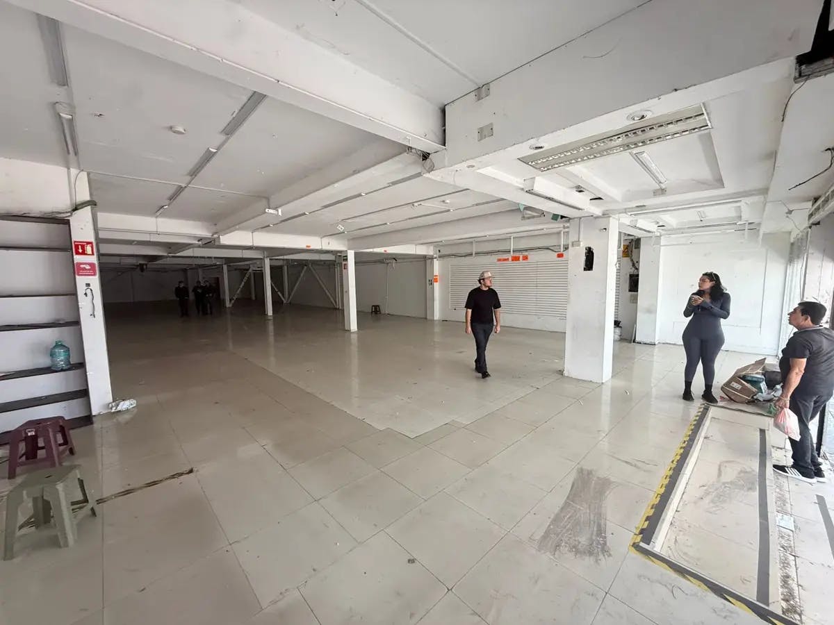 Local Comercial Spot2