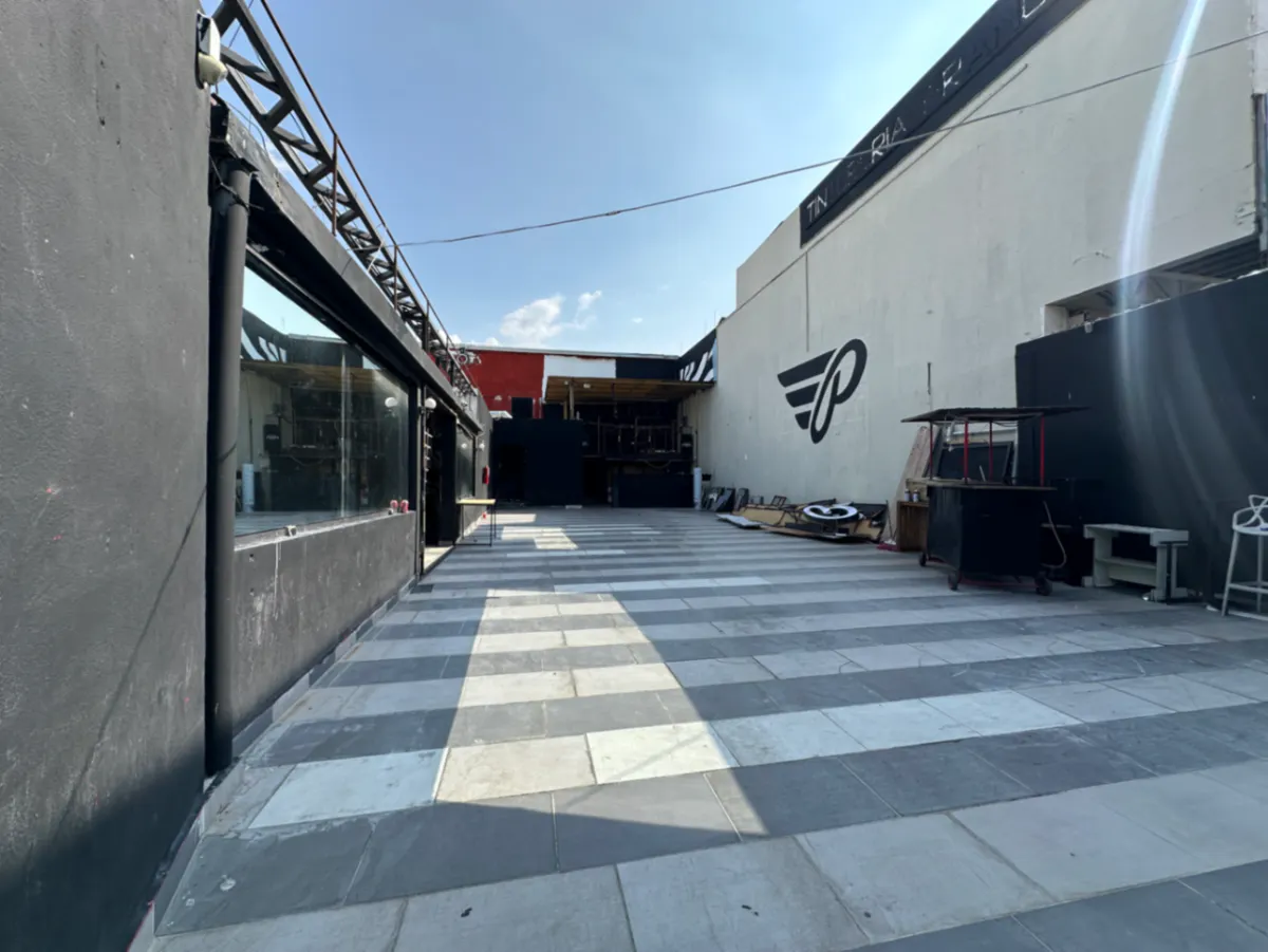 Local Comercial Spot2