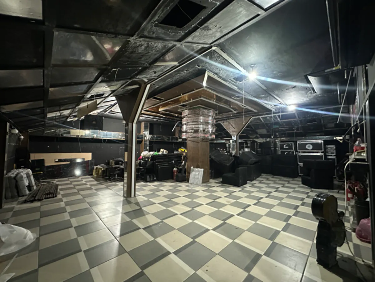 Local Comercial Spot2