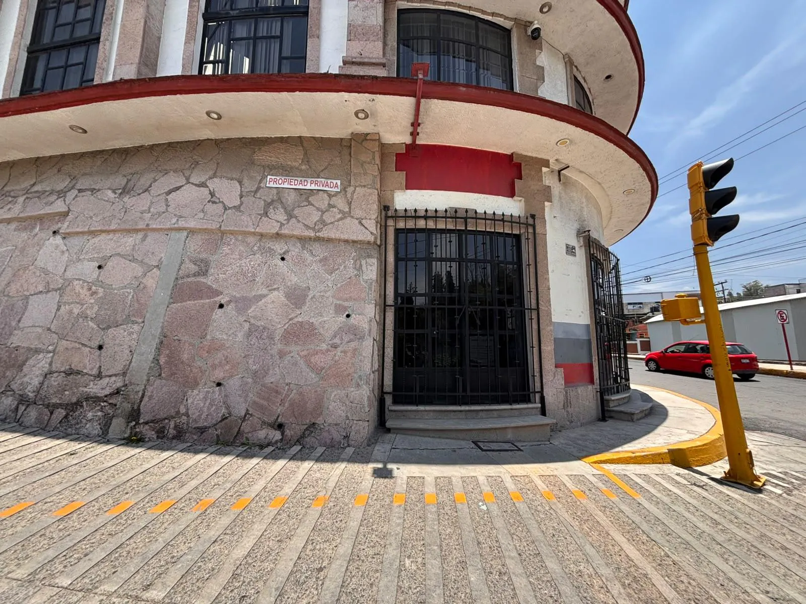 Local Comercial Spot2