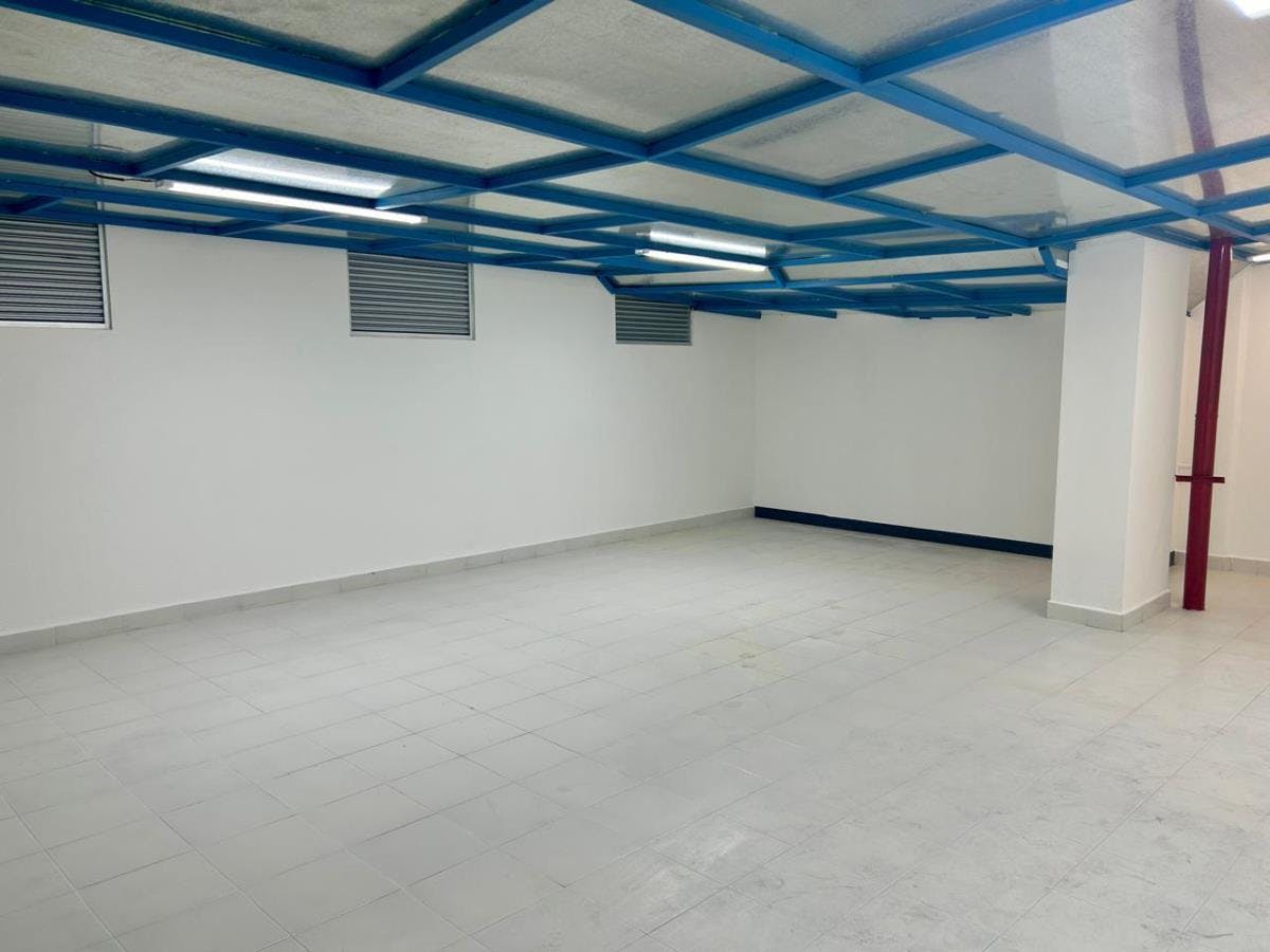 Local Comercial Spot2